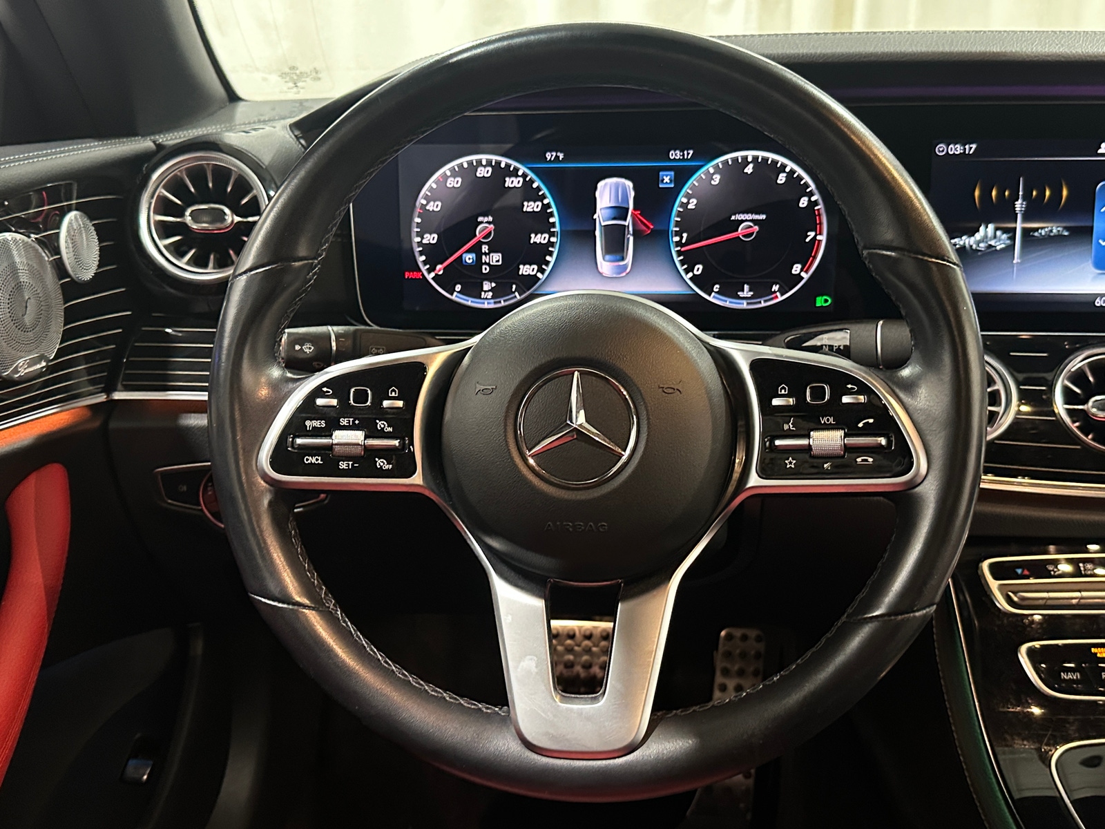 Thumbnail: 2020 Mercedes-Benz E-Class - 4