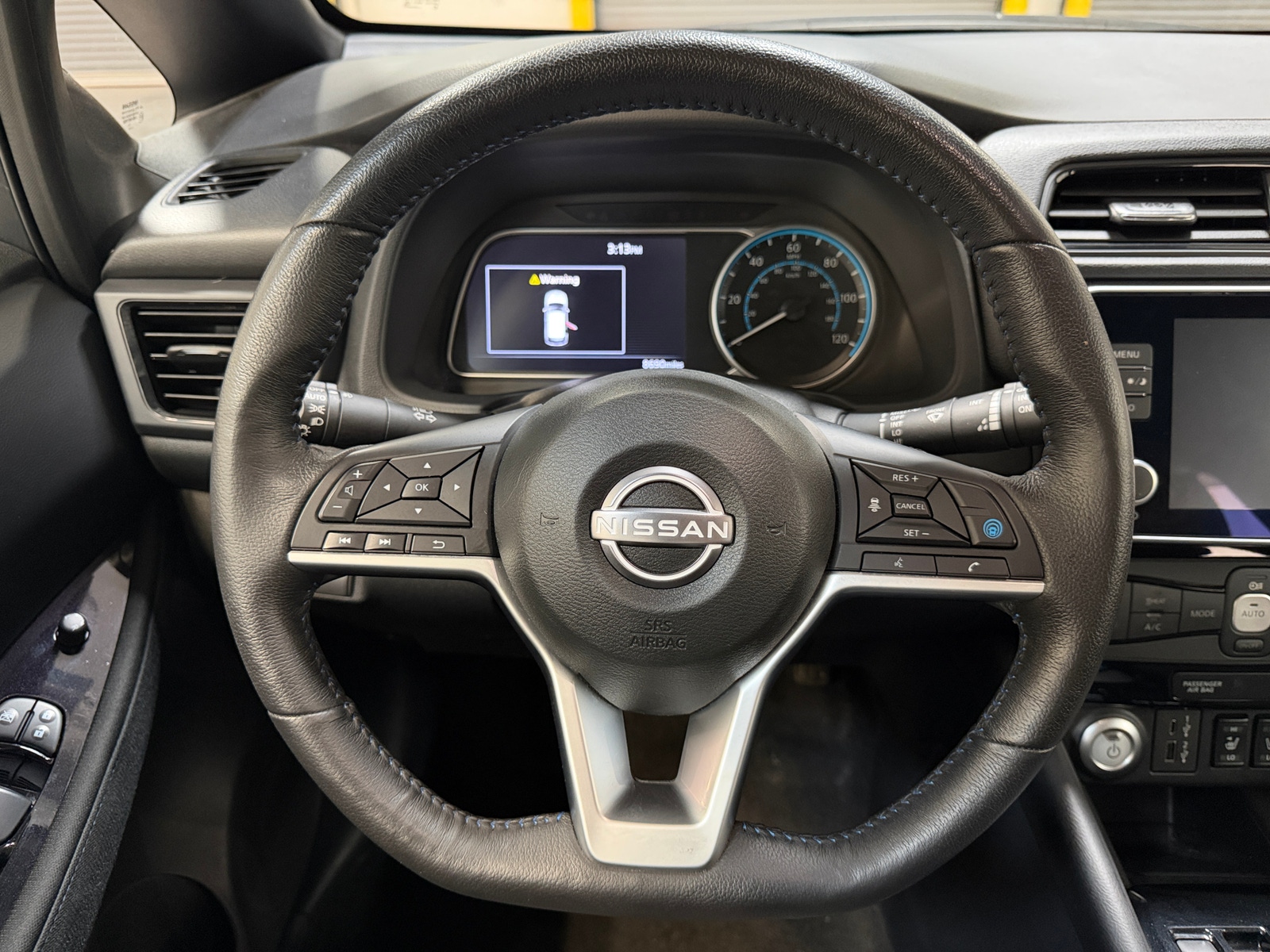 Thumbnail: 2025 Nissan Leaf - 5