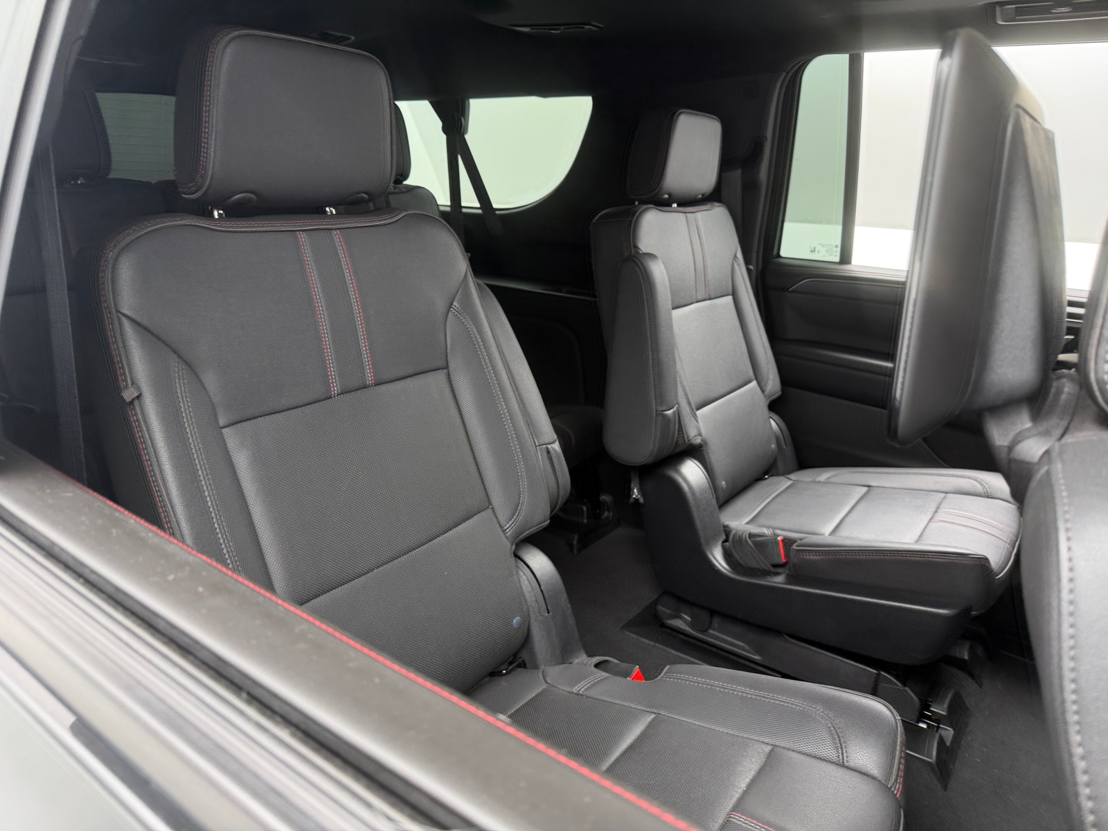 Thumbnail: 2023 Chevrolet Suburban - 5