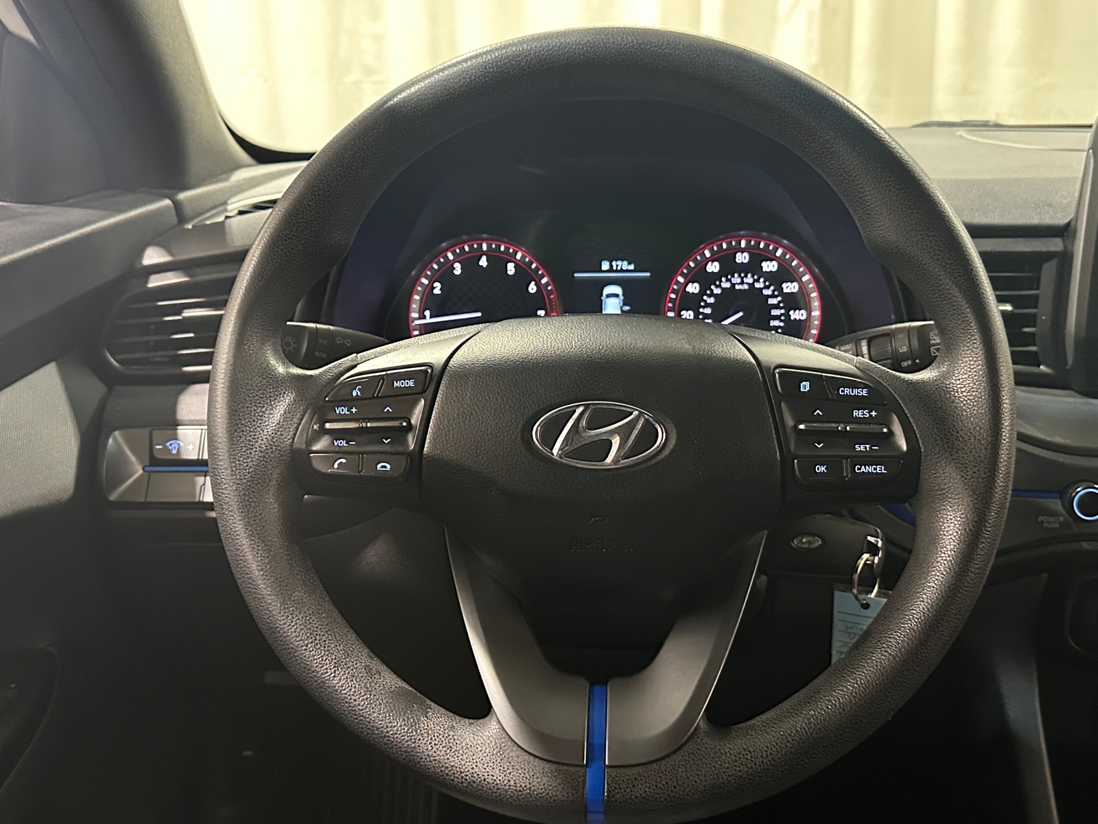 Thumbnail: 2019 Hyundai Veloster - 5