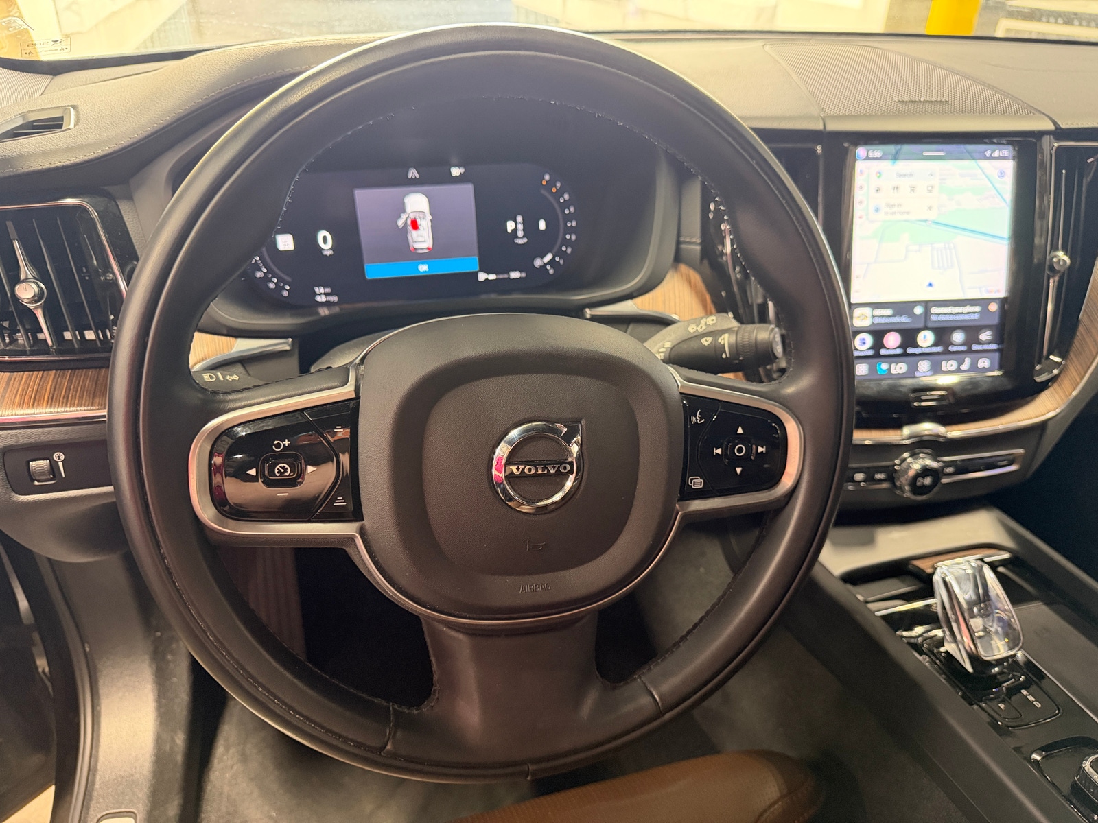 Thumbnail: 2022 Volvo XC60 - 4