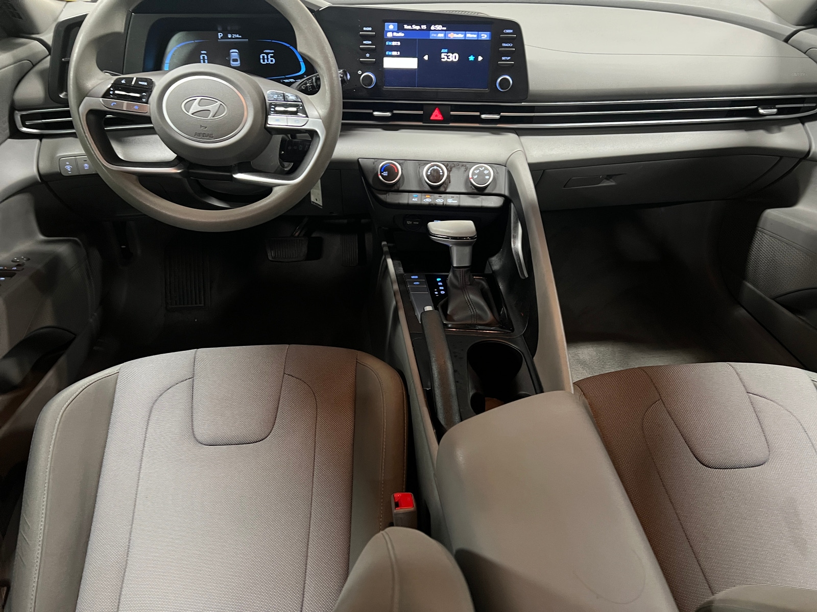 Thumbnail: 2024 Hyundai Elantra - 3