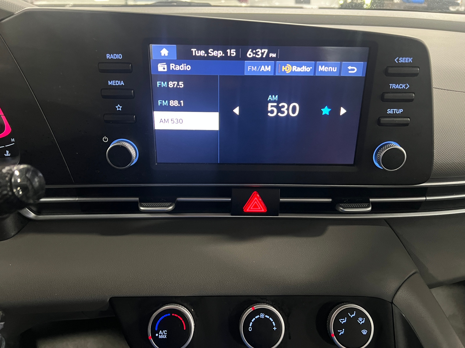 Thumbnail: 2024 Hyundai Elantra - 4