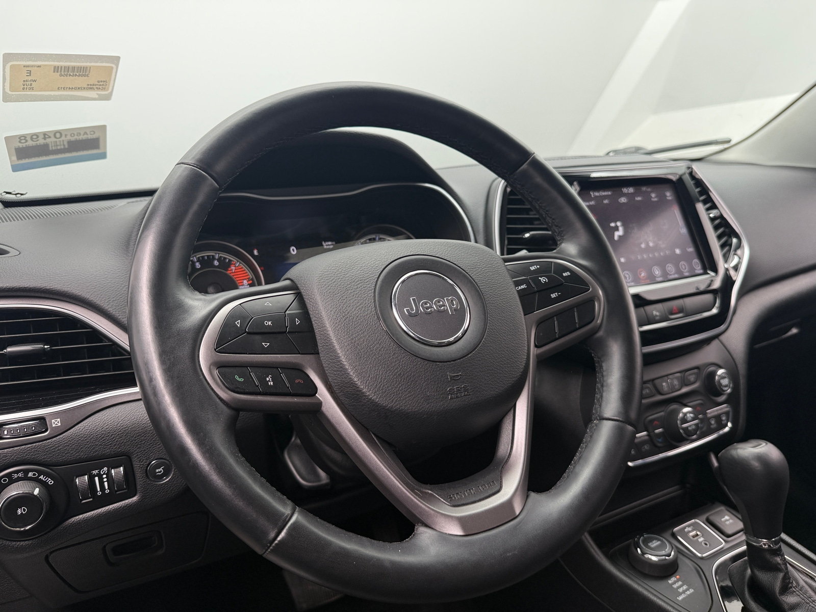 Thumbnail: 2019 Jeep Cherokee - 4