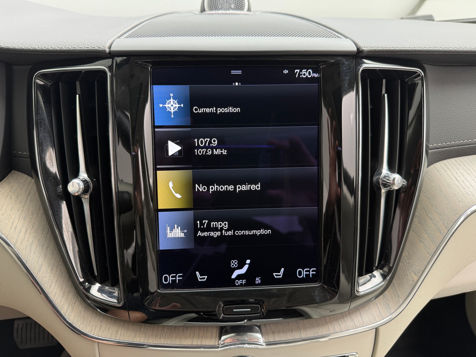 Thumbnail: 2021 Volvo XC60 - 3