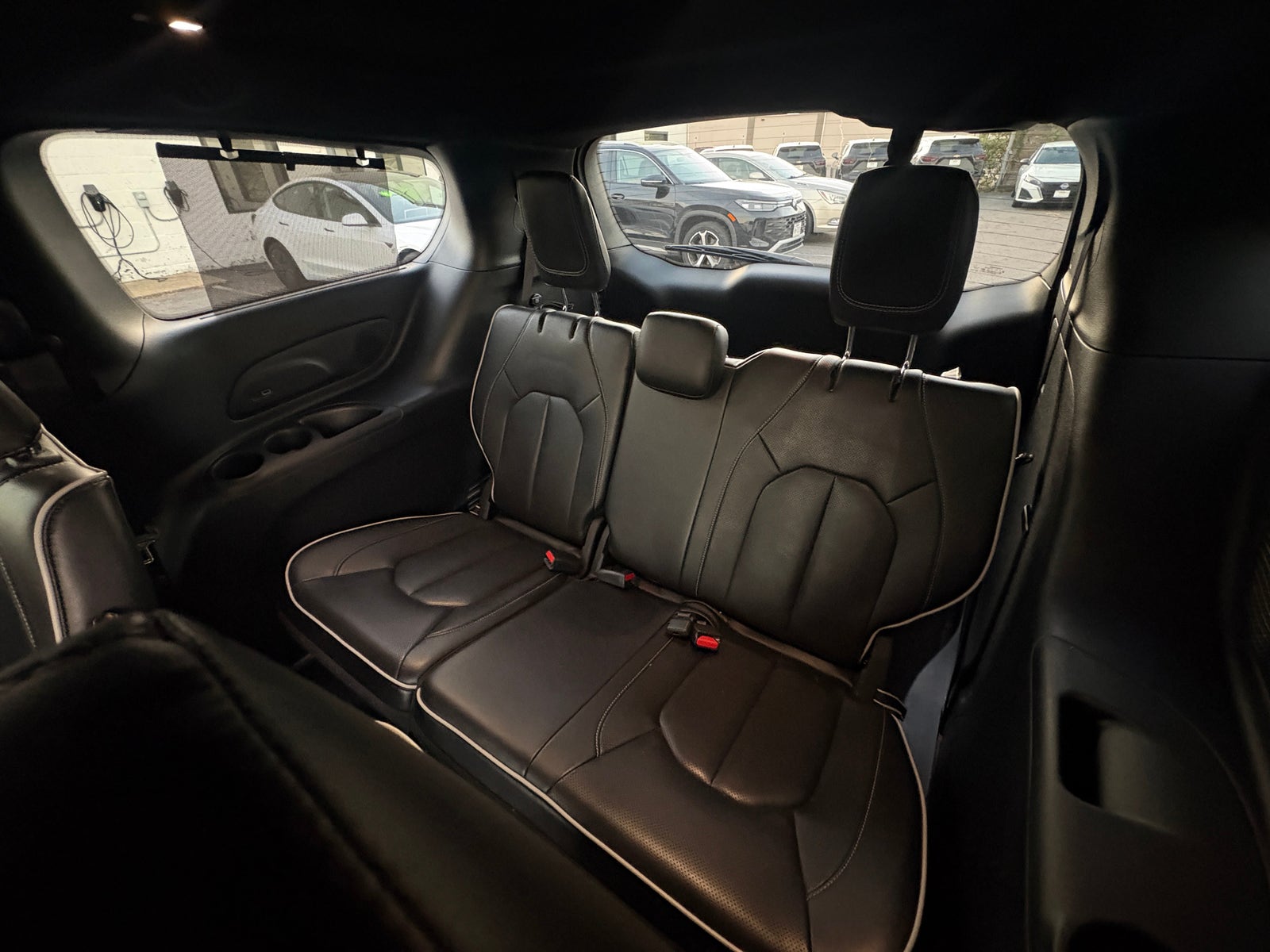 Thumbnail: 2025 Chrysler Pacifica - 5