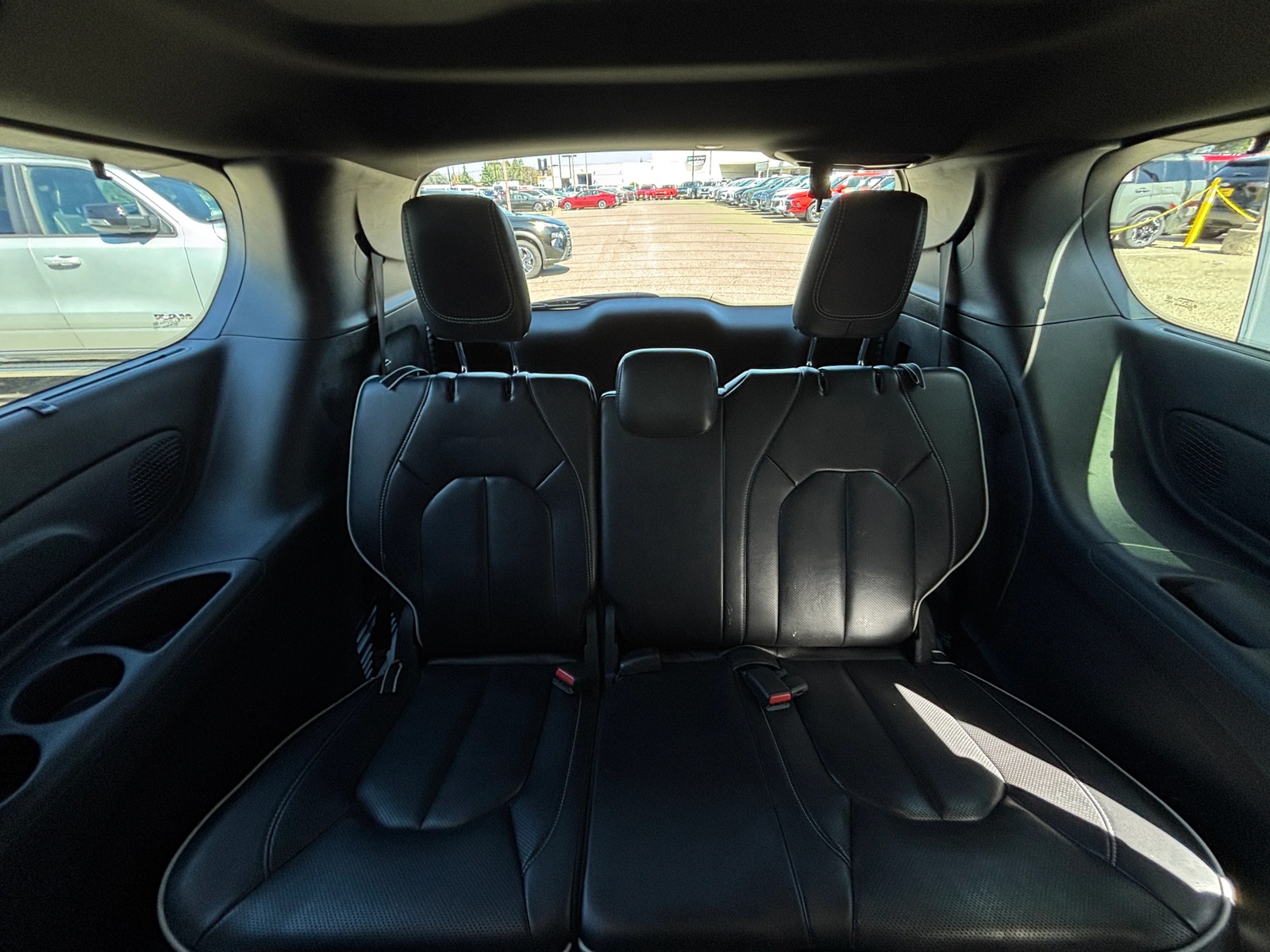 Thumbnail: 2025 Chrysler Pacifica - 5