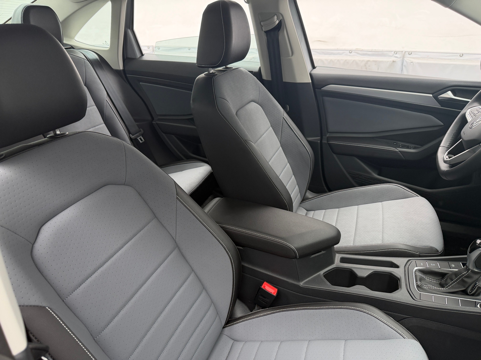 Thumbnail: 2025 Volkswagen Jetta - 2