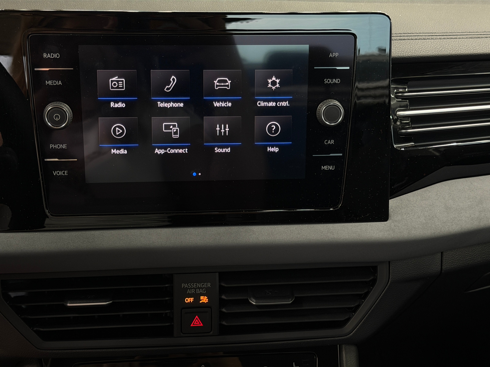 Thumbnail: 2025 Volkswagen Jetta - 4