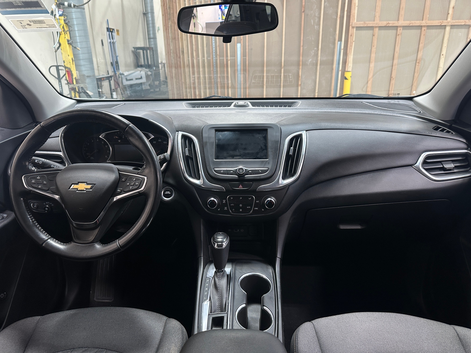 Thumbnail: 2019 Chevrolet Equinox - 3