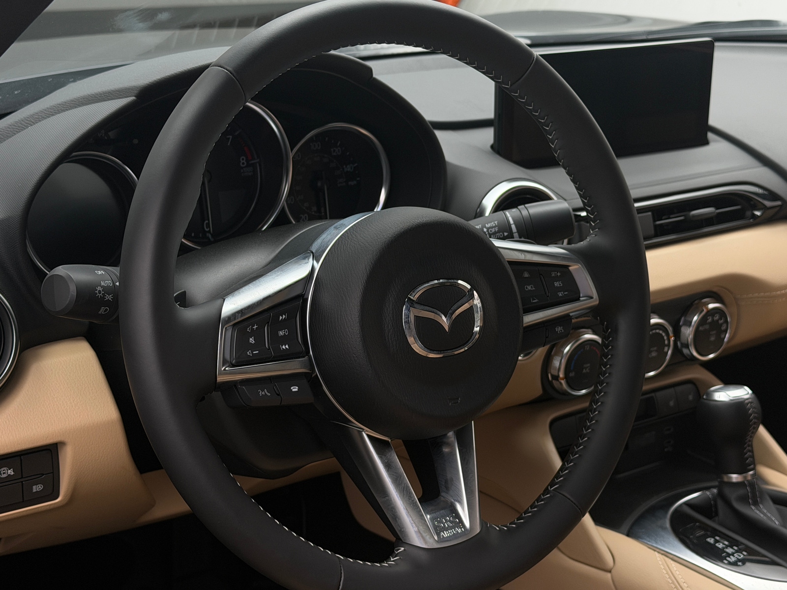 Thumbnail: 2025 Mazda MX-5 Miata - 3