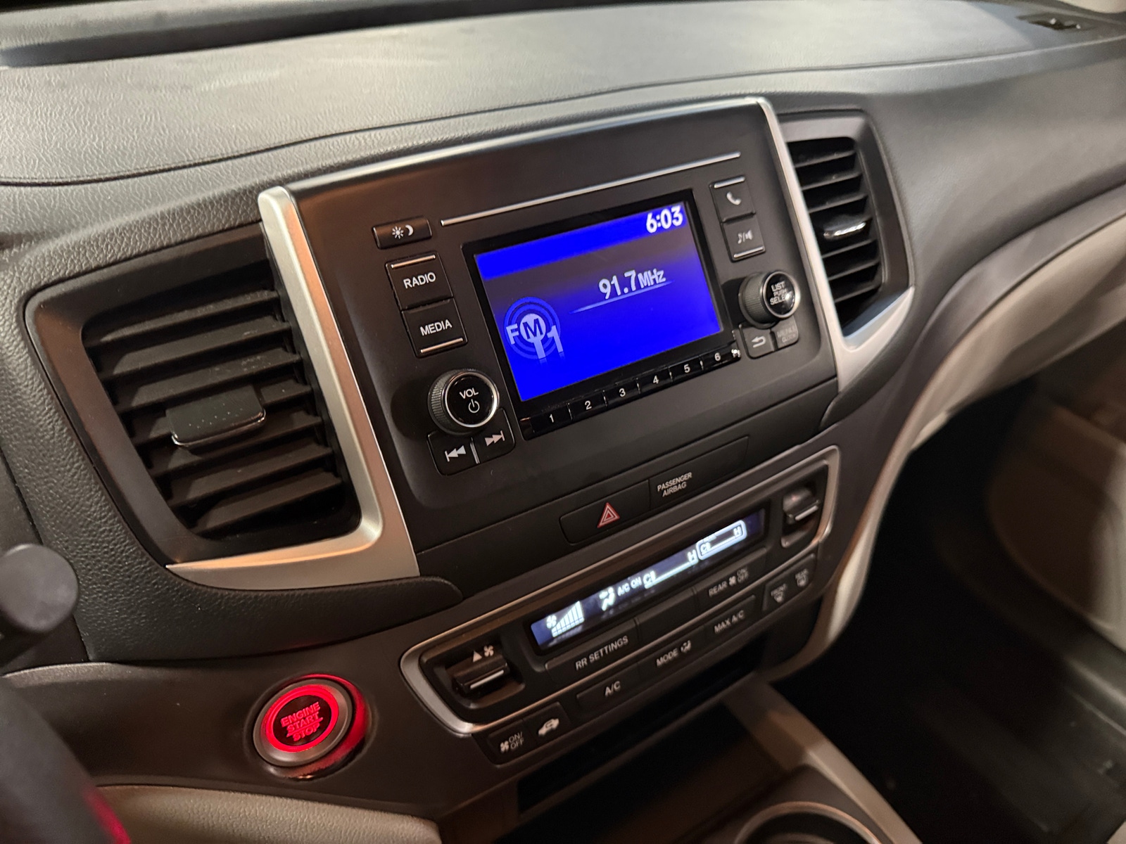 Thumbnail: 2018 Honda Pilot - 4