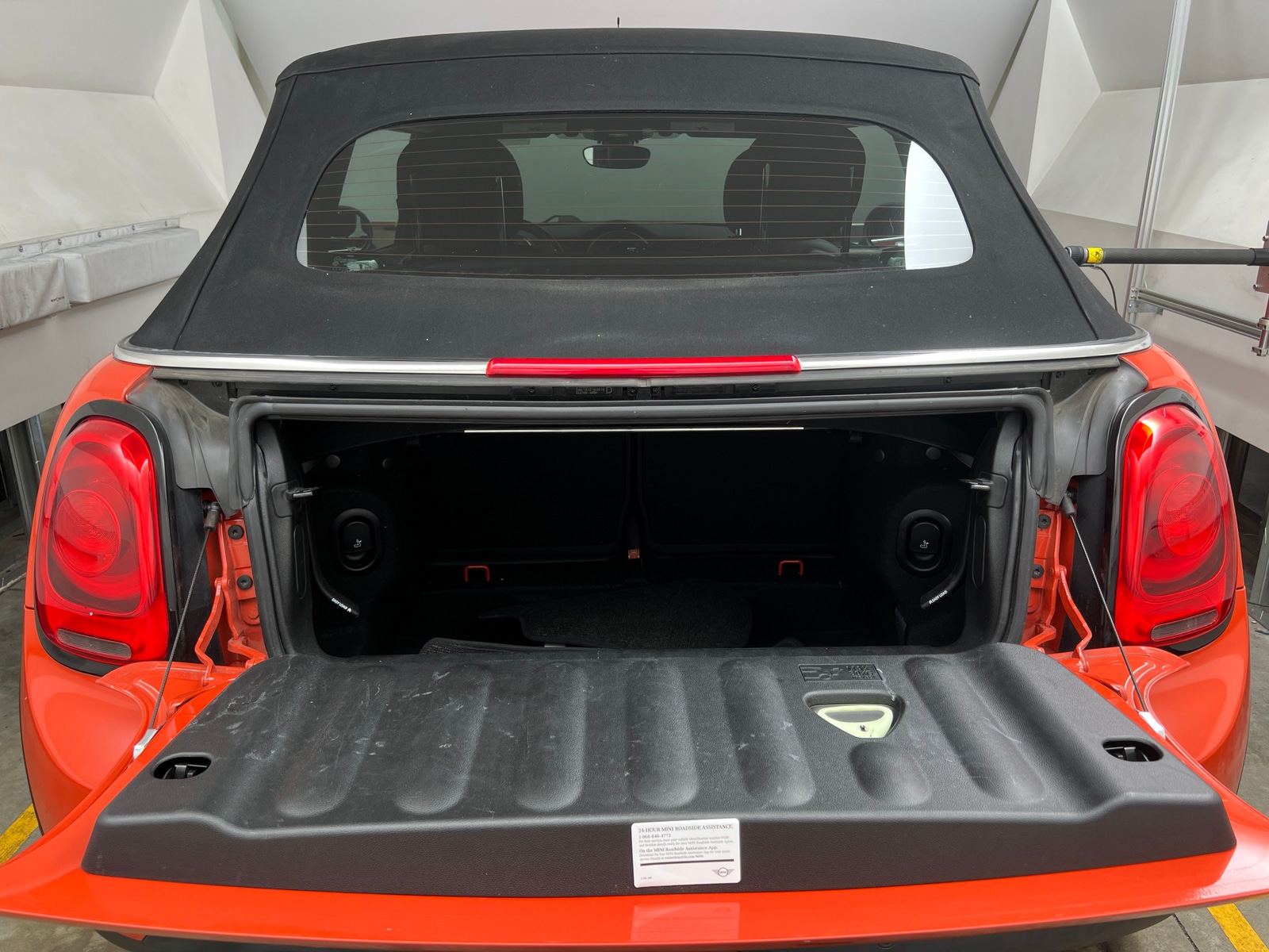 Thumbnail: 2019 MINI Cooper Convertible - 6