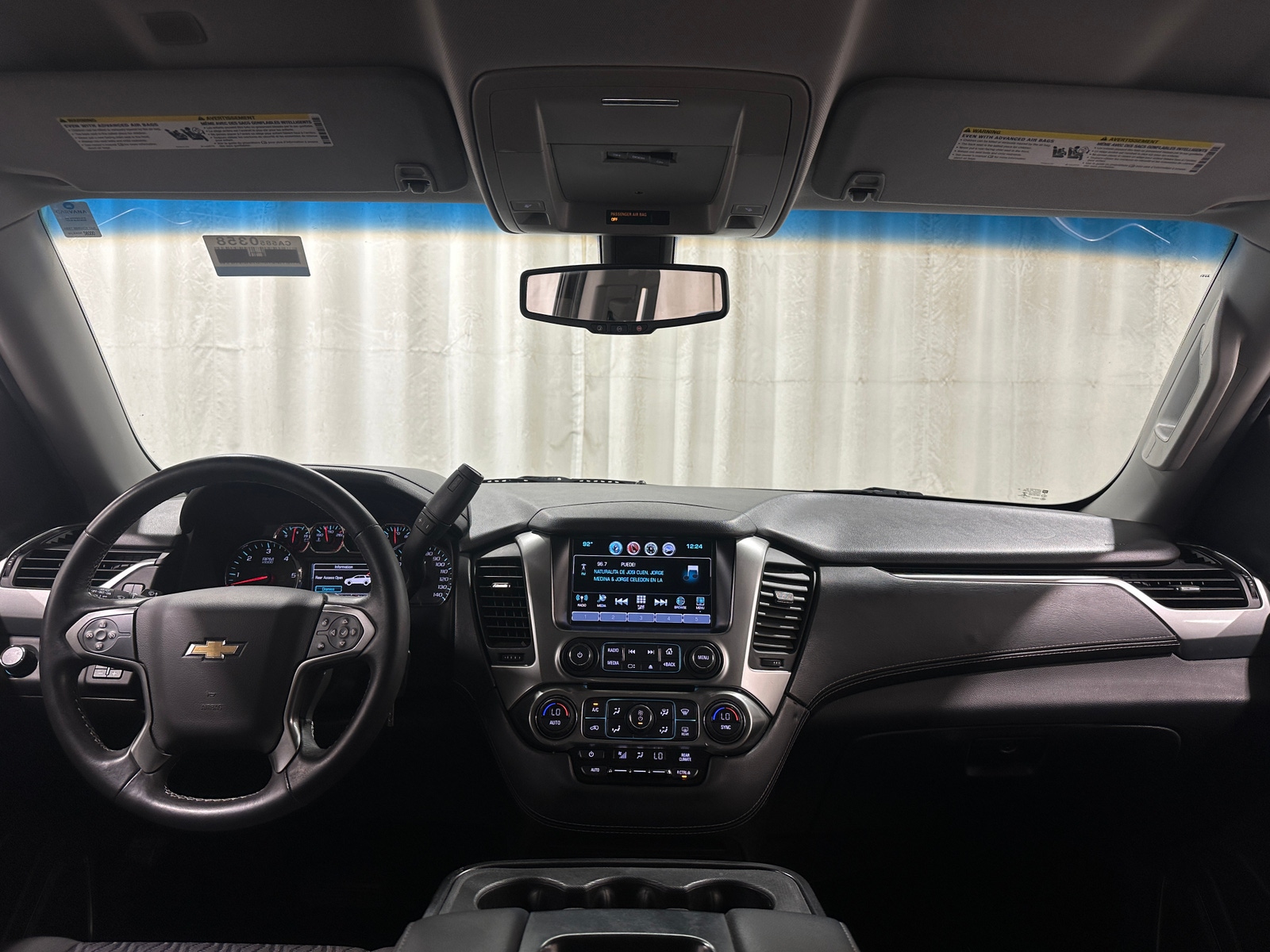 Thumbnail: 2017 Chevrolet Tahoe - 3