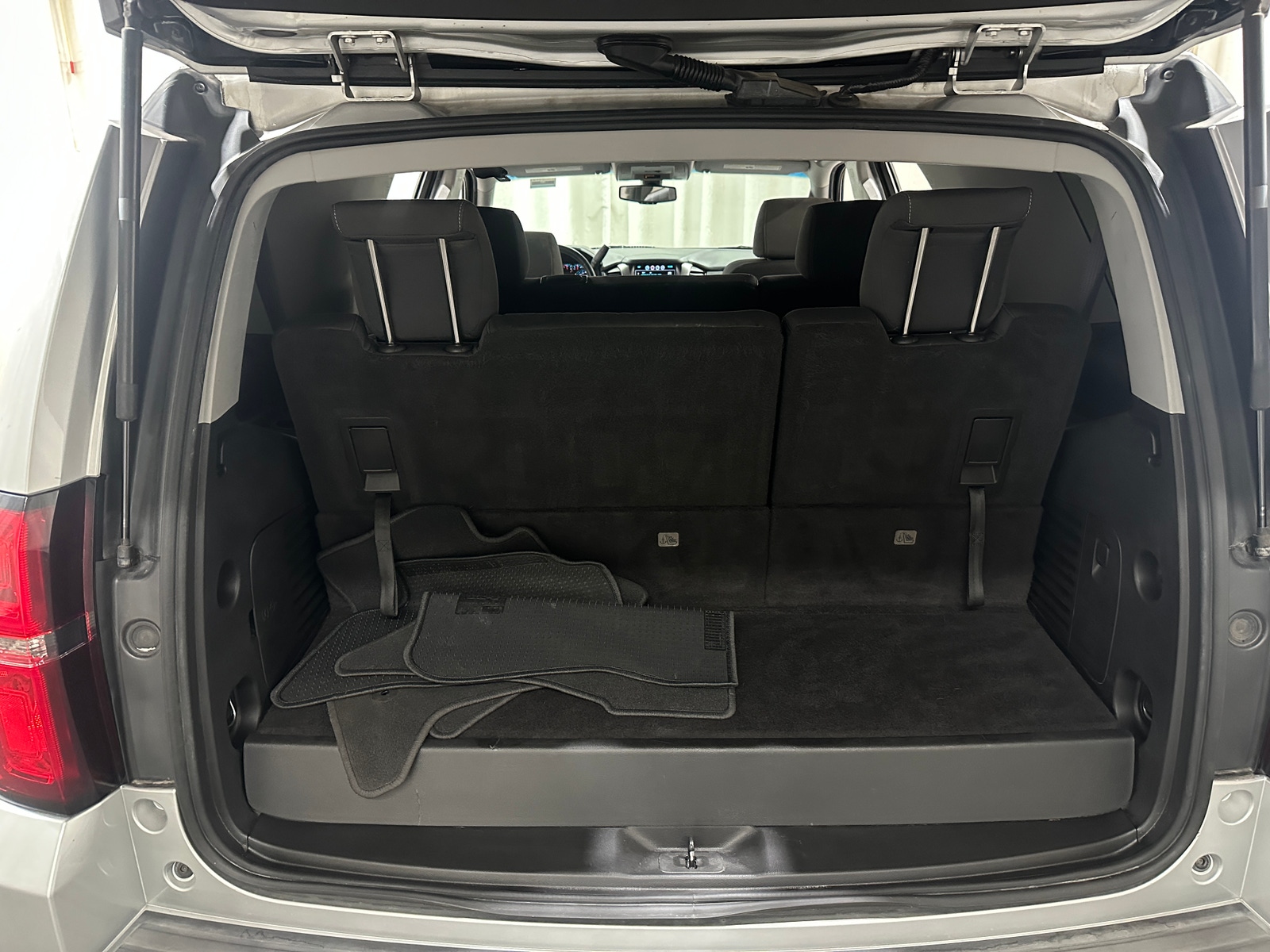 Thumbnail: 2017 Chevrolet Tahoe - 7