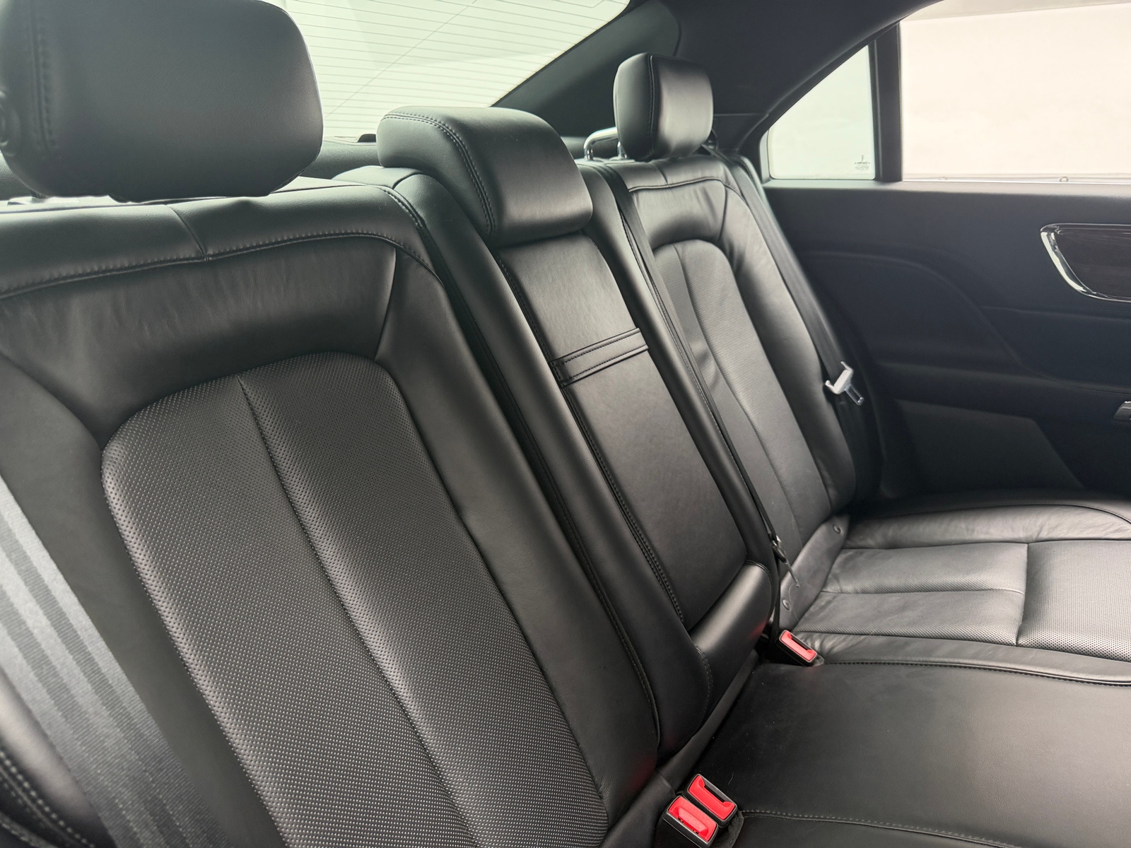 Thumbnail: 2019 Lincoln Continental - 5