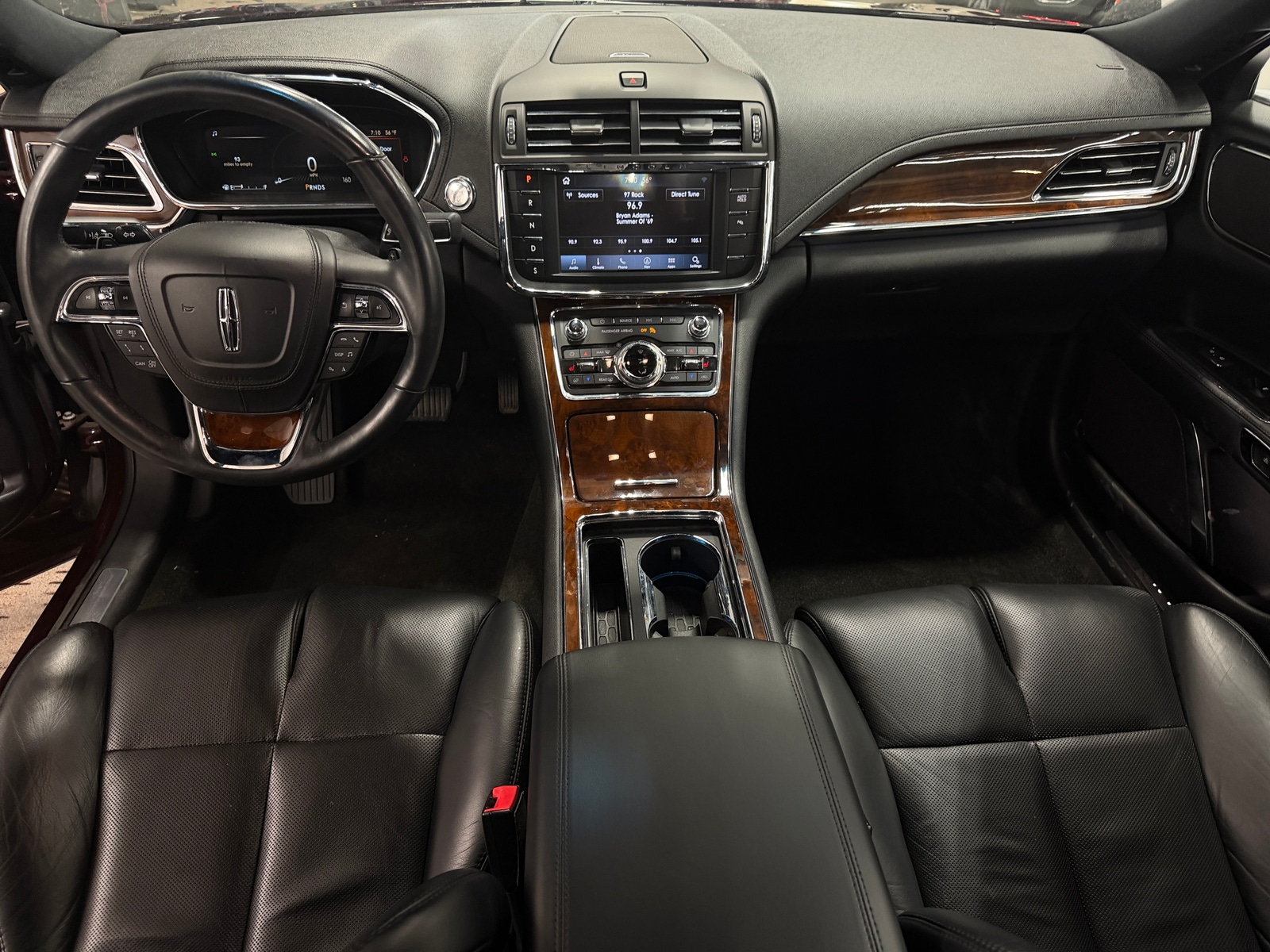 Thumbnail: 2019 Lincoln Continental - 2