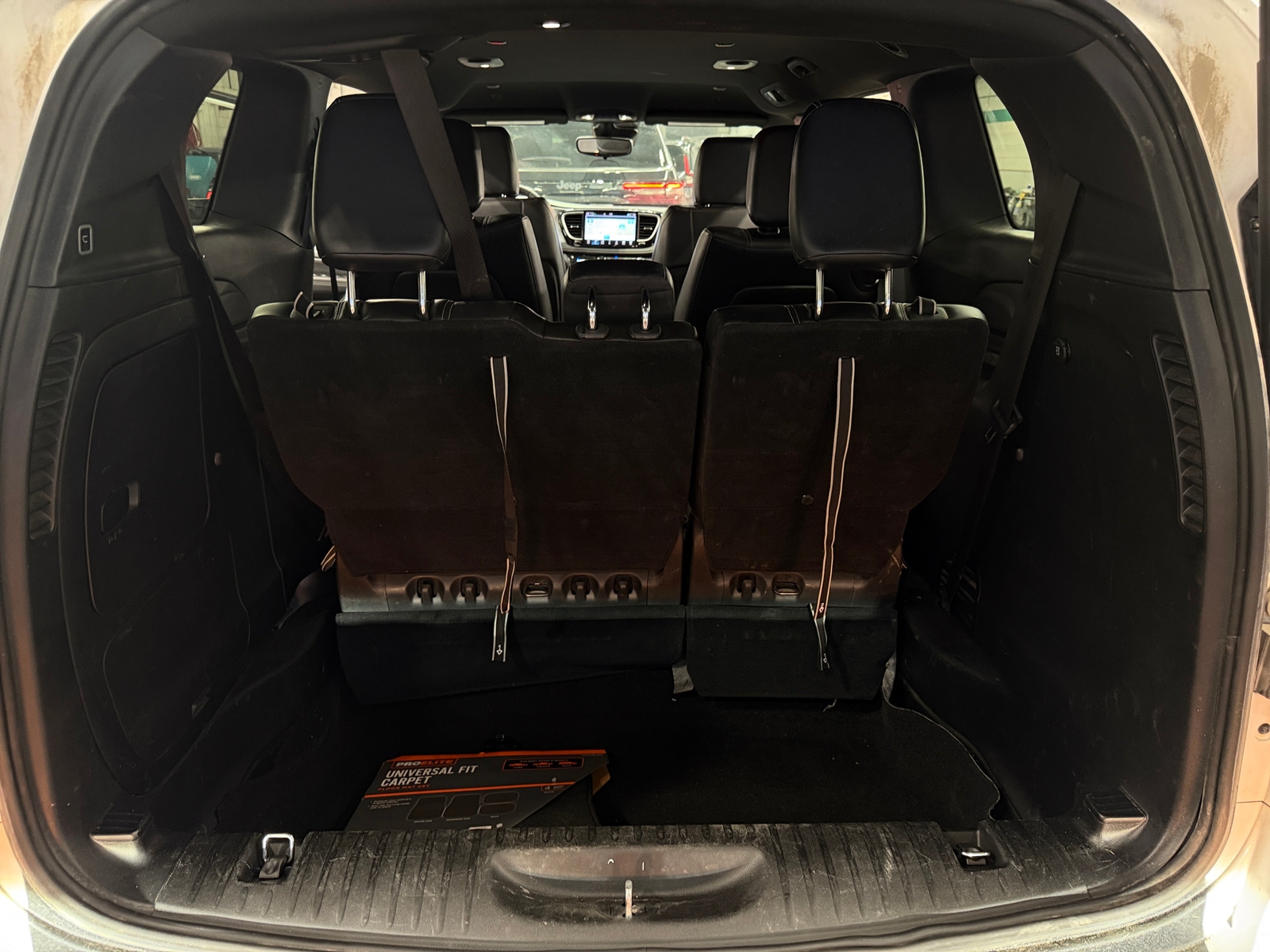 Thumbnail: 2024 Chrysler Pacifica - 6