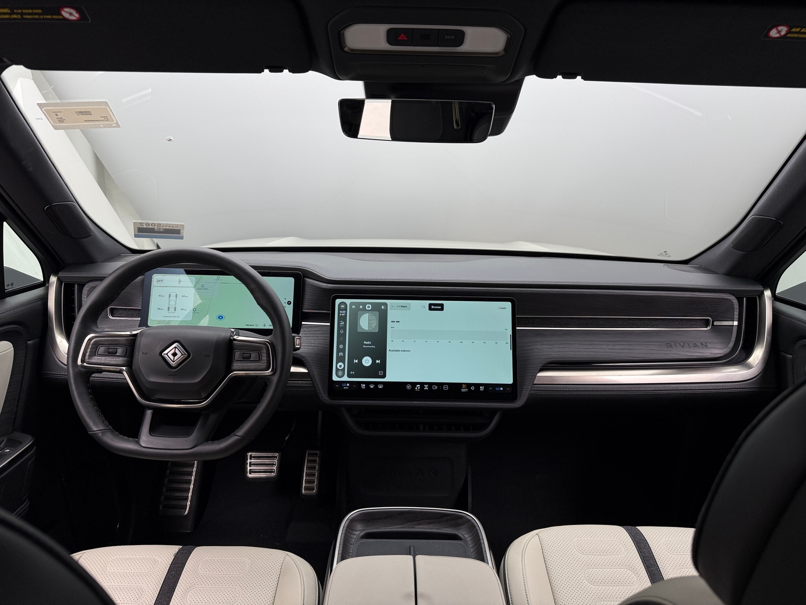 Thumbnail: 2025 Rivian R1T - 2