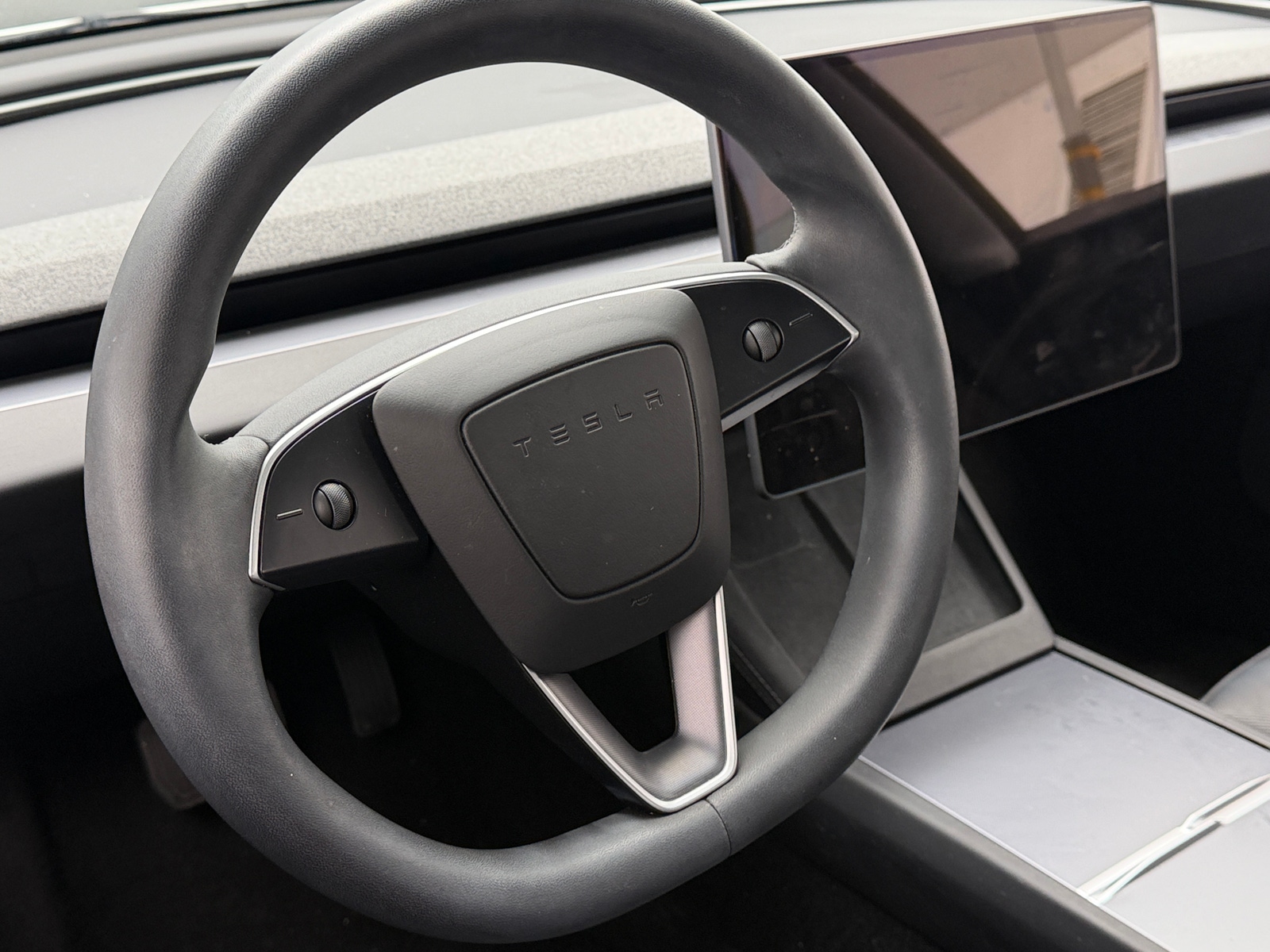 Thumbnail: 2025 Tesla Model 3 - 4