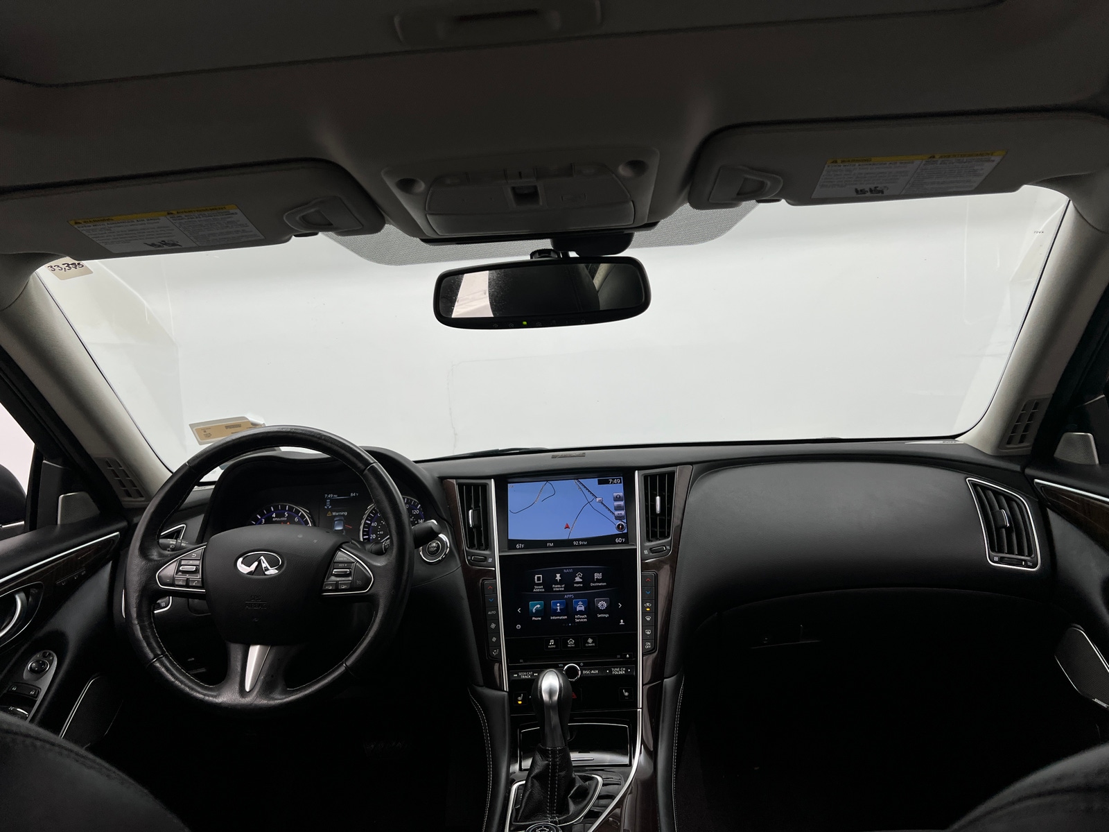 Thumbnail: 2017 INFINITI Q50 - 2