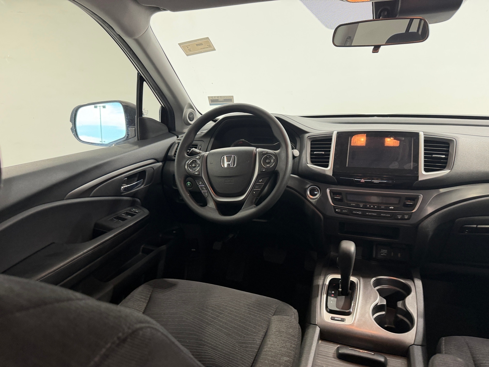 Thumbnail: 2017 Honda Pilot - 5