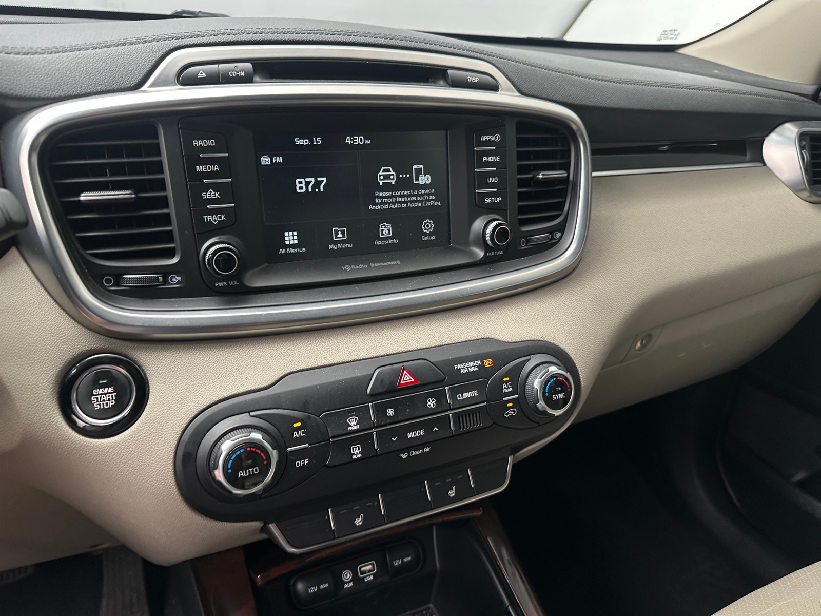 Thumbnail: 2018 Kia Sorento - 3