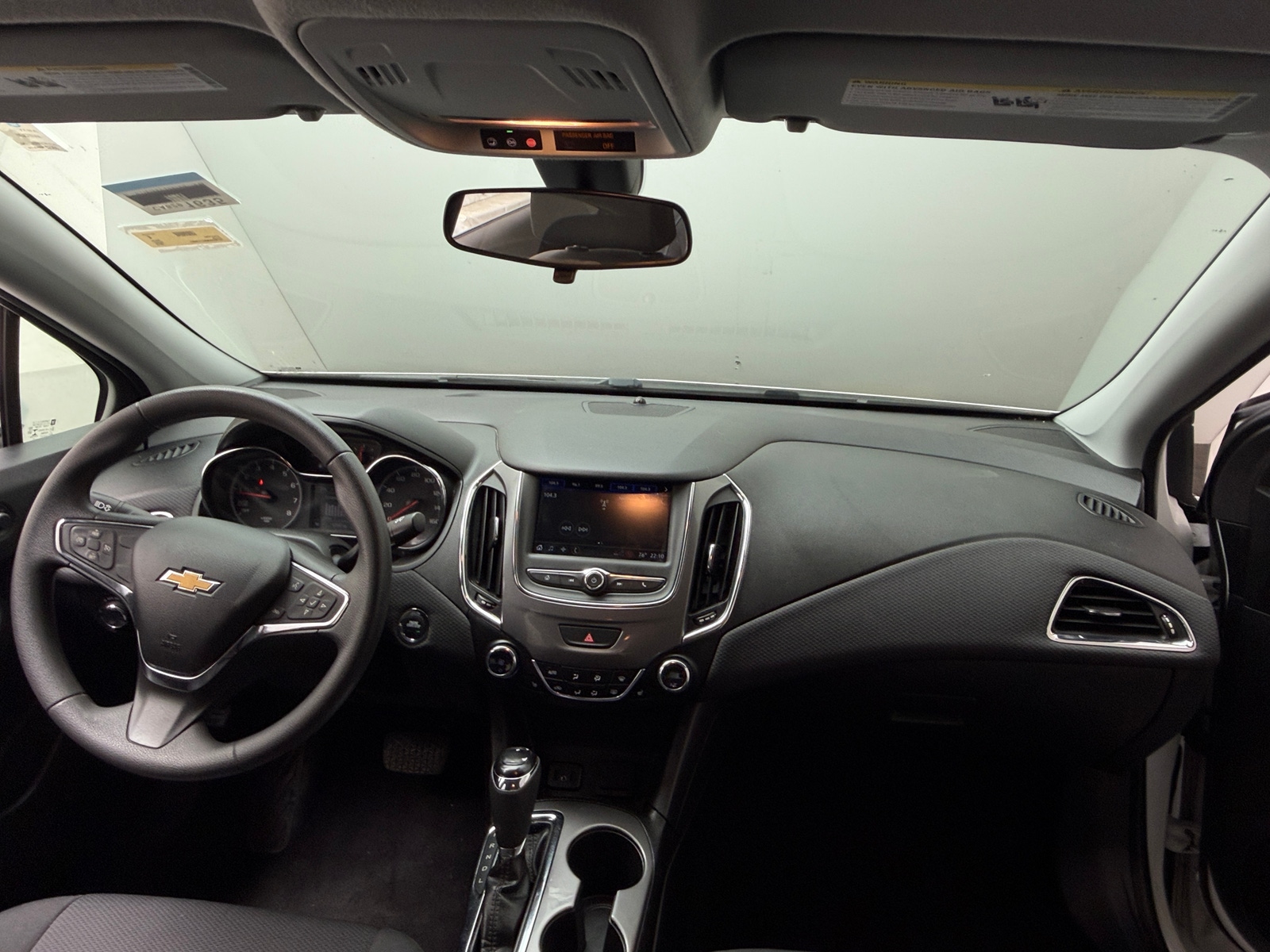 Thumbnail: 2019 Chevrolet Cruze - 3