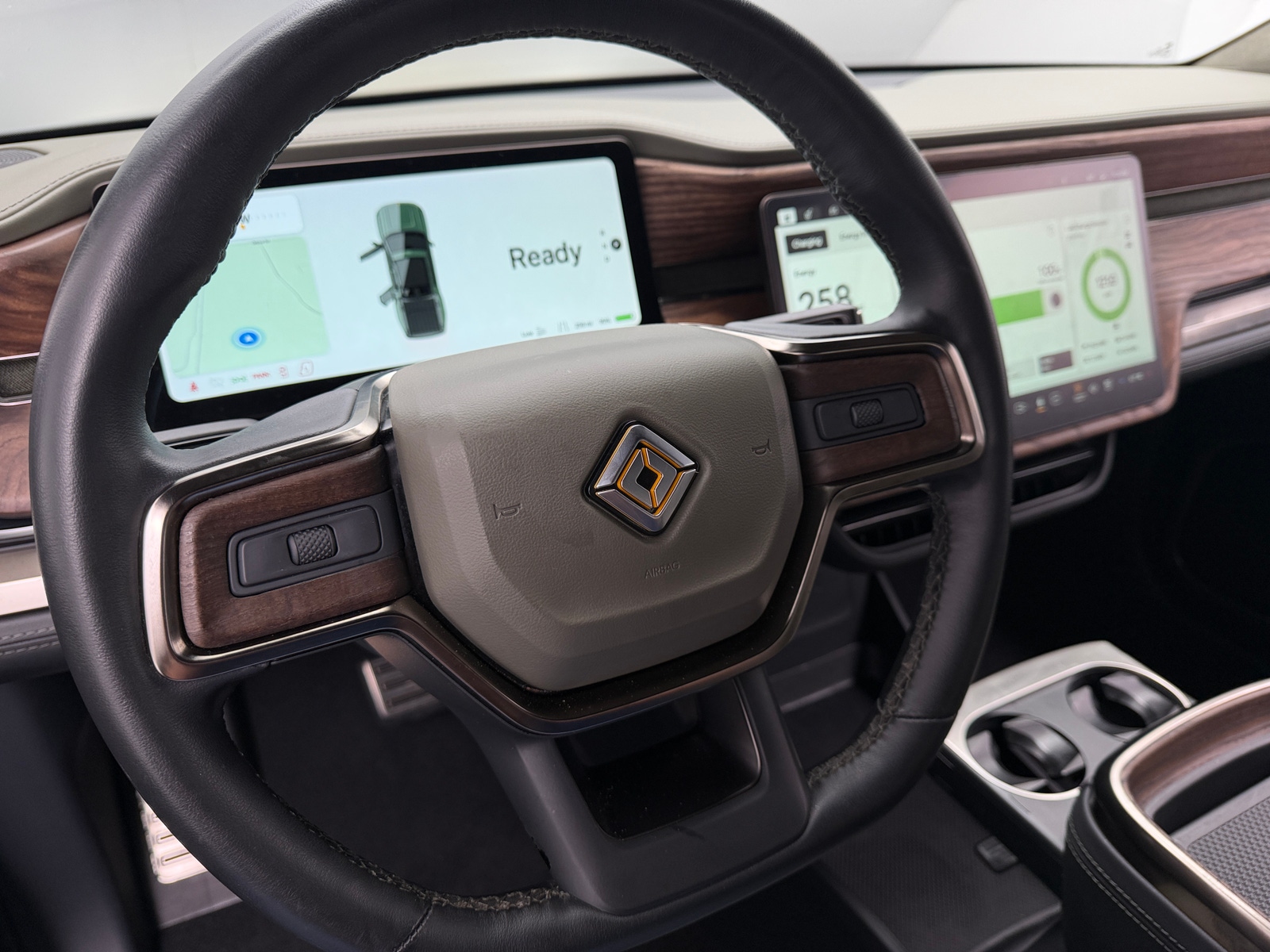 Thumbnail: 2022 Rivian R1T - 4