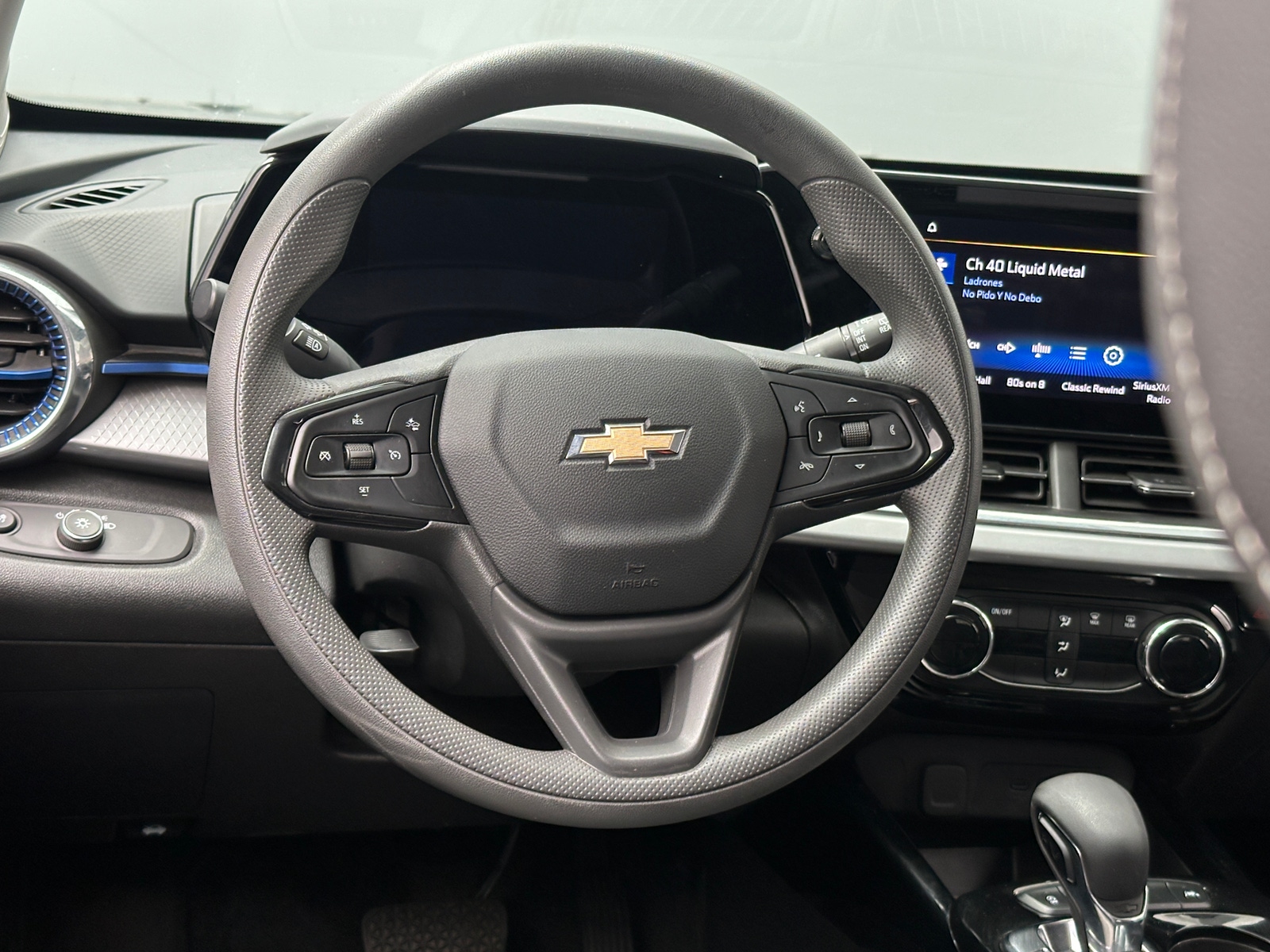 Thumbnail: 2025 Chevrolet Trax - 4