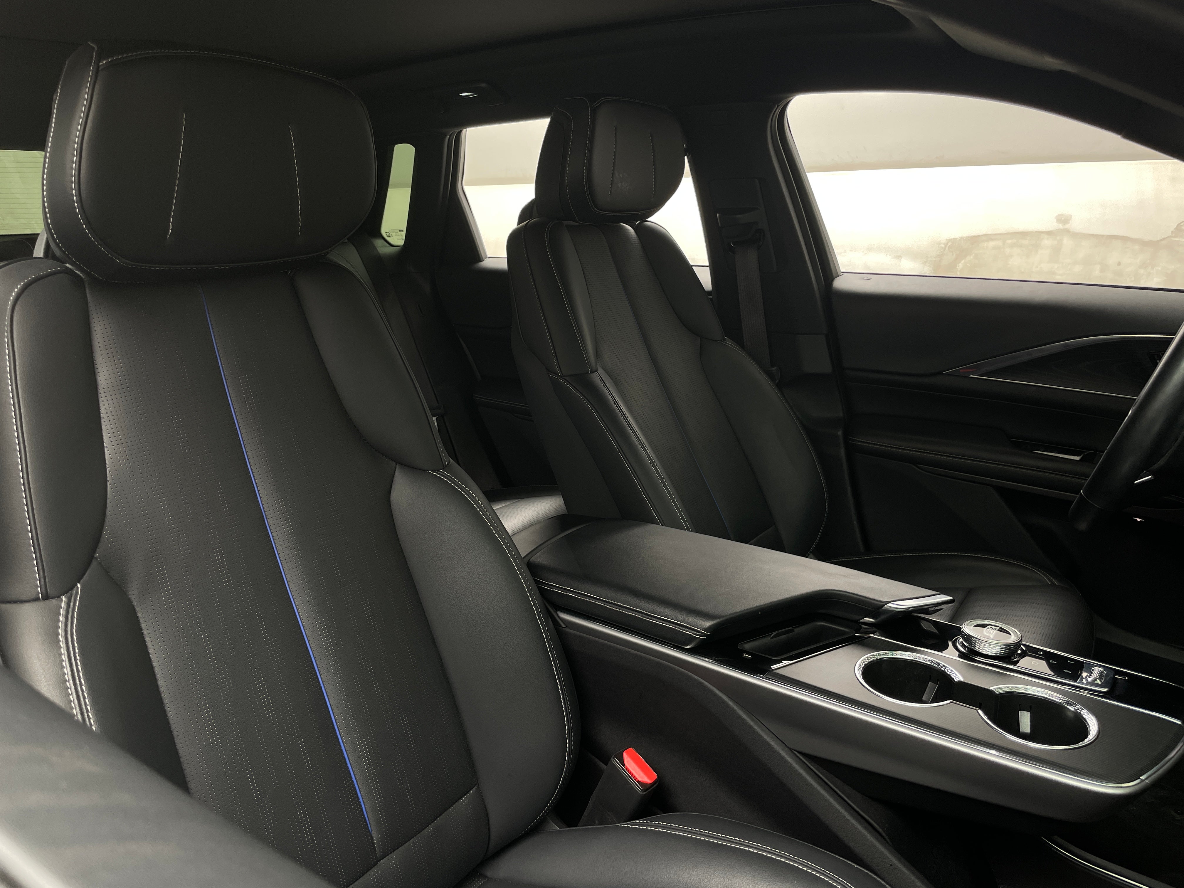 Used 2024 Cadillac LYRIQ Luxury 1 with VIN 1GYKPPRL1RZ119656 for sale in Auburn, WA
