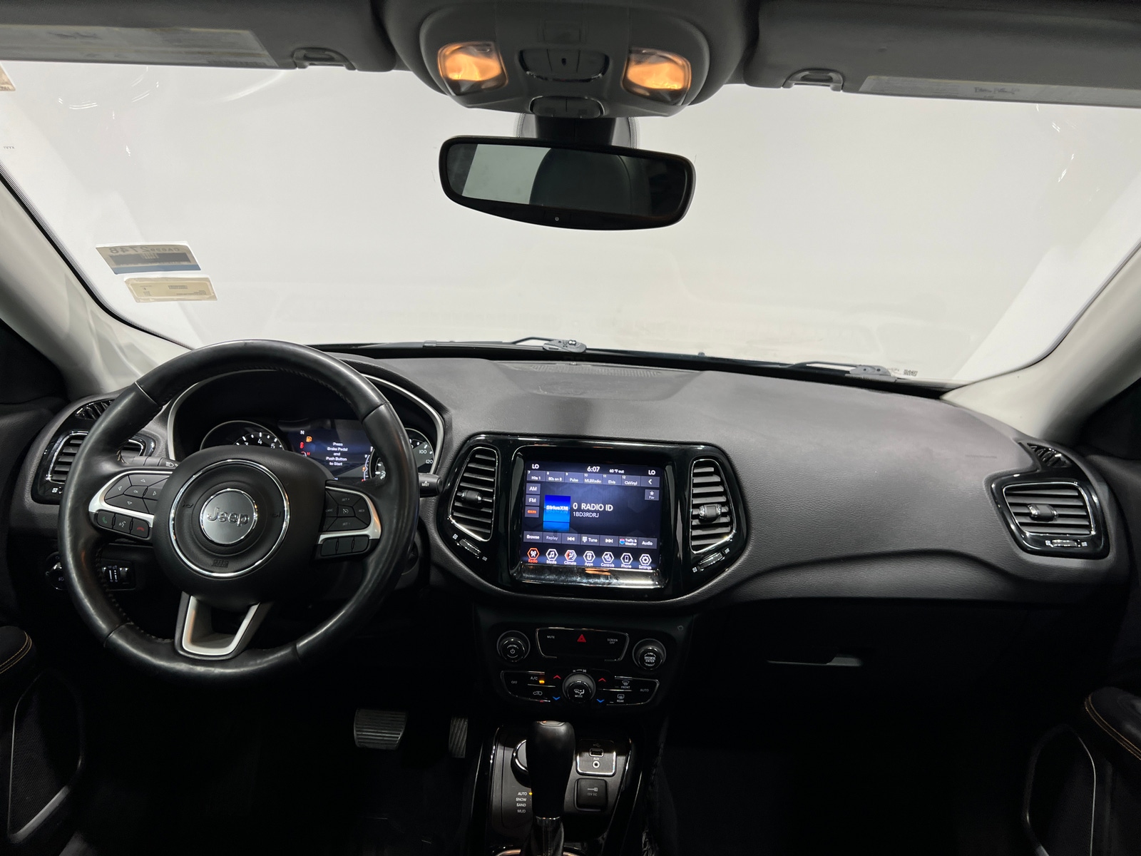 Thumbnail: 2017 Jeep Compass - 2