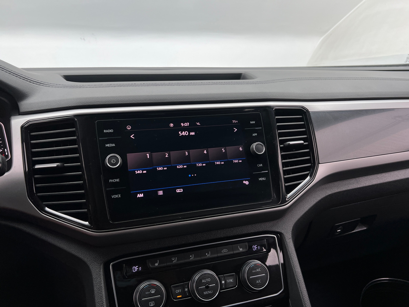Thumbnail: 2020 Volkswagen Atlas - 4