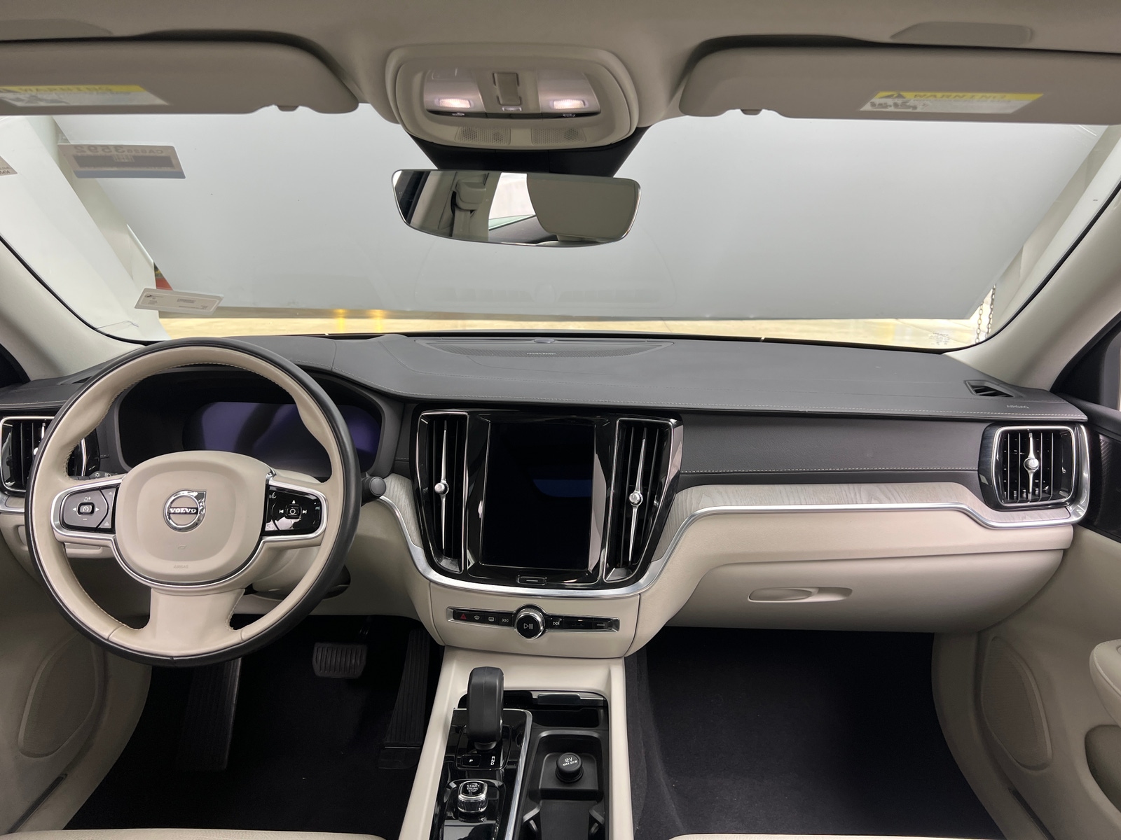 Thumbnail: 2023 Volvo S60 - 2