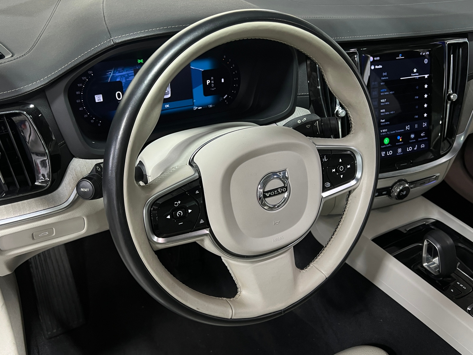Thumbnail: 2023 Volvo S60 - 4