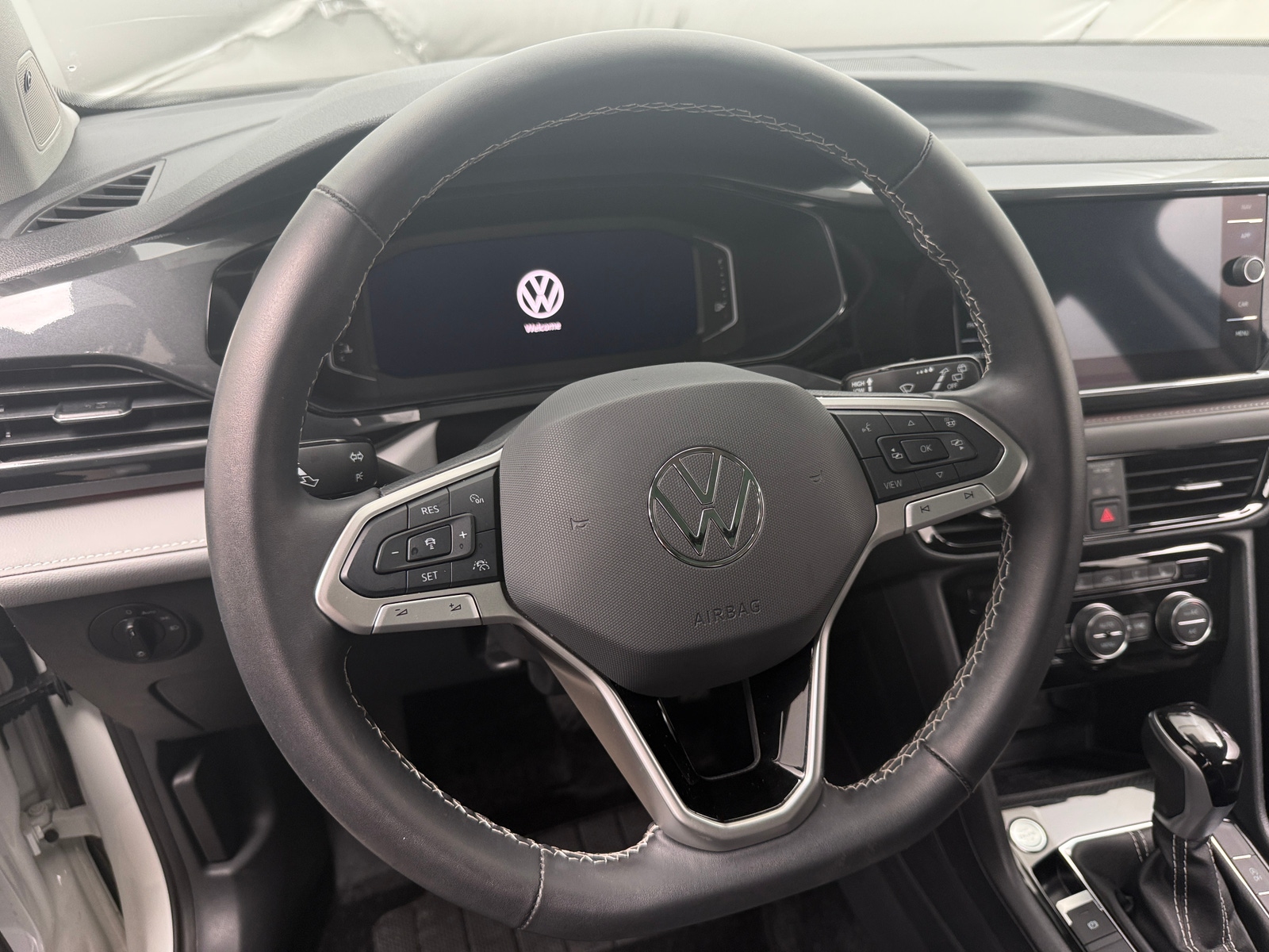 Thumbnail: 2024 Volkswagen Taos - 4