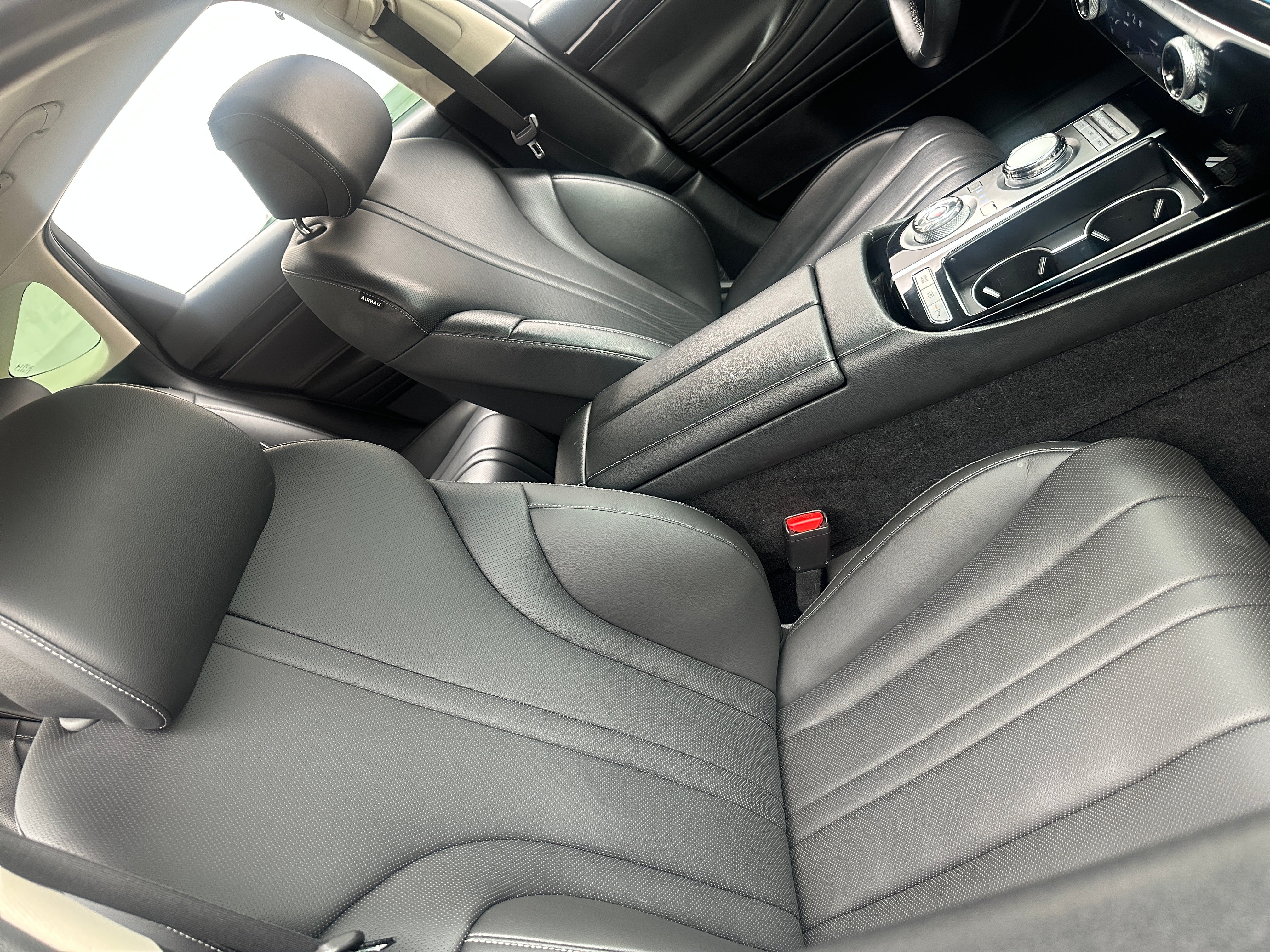 2023 GENESIS G80