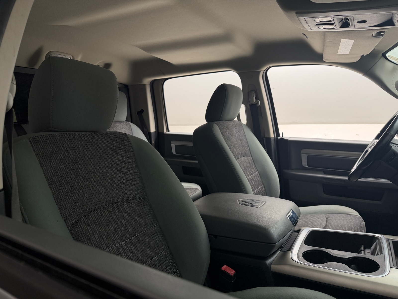 Thumbnail: 2020 RAM 1500 Classic - 2