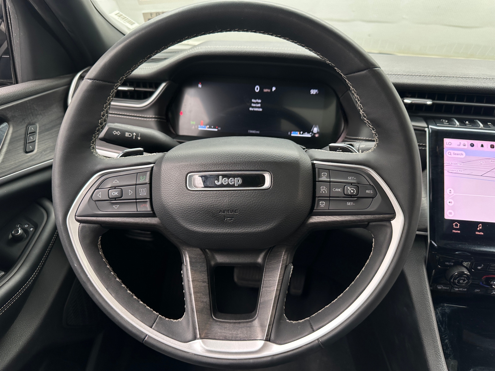 Thumbnail: 2024 Jeep Grand Cherokee L - 4