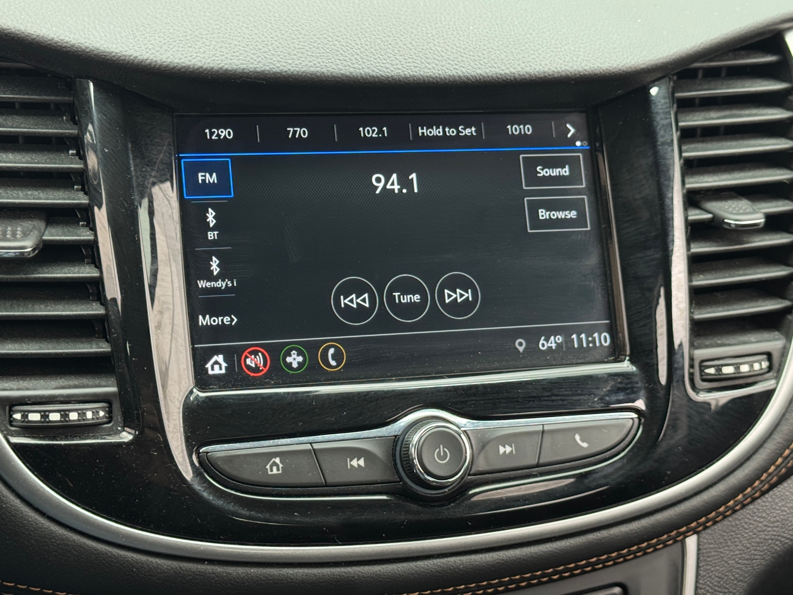 Thumbnail: 2019 Chevrolet Trax - 4