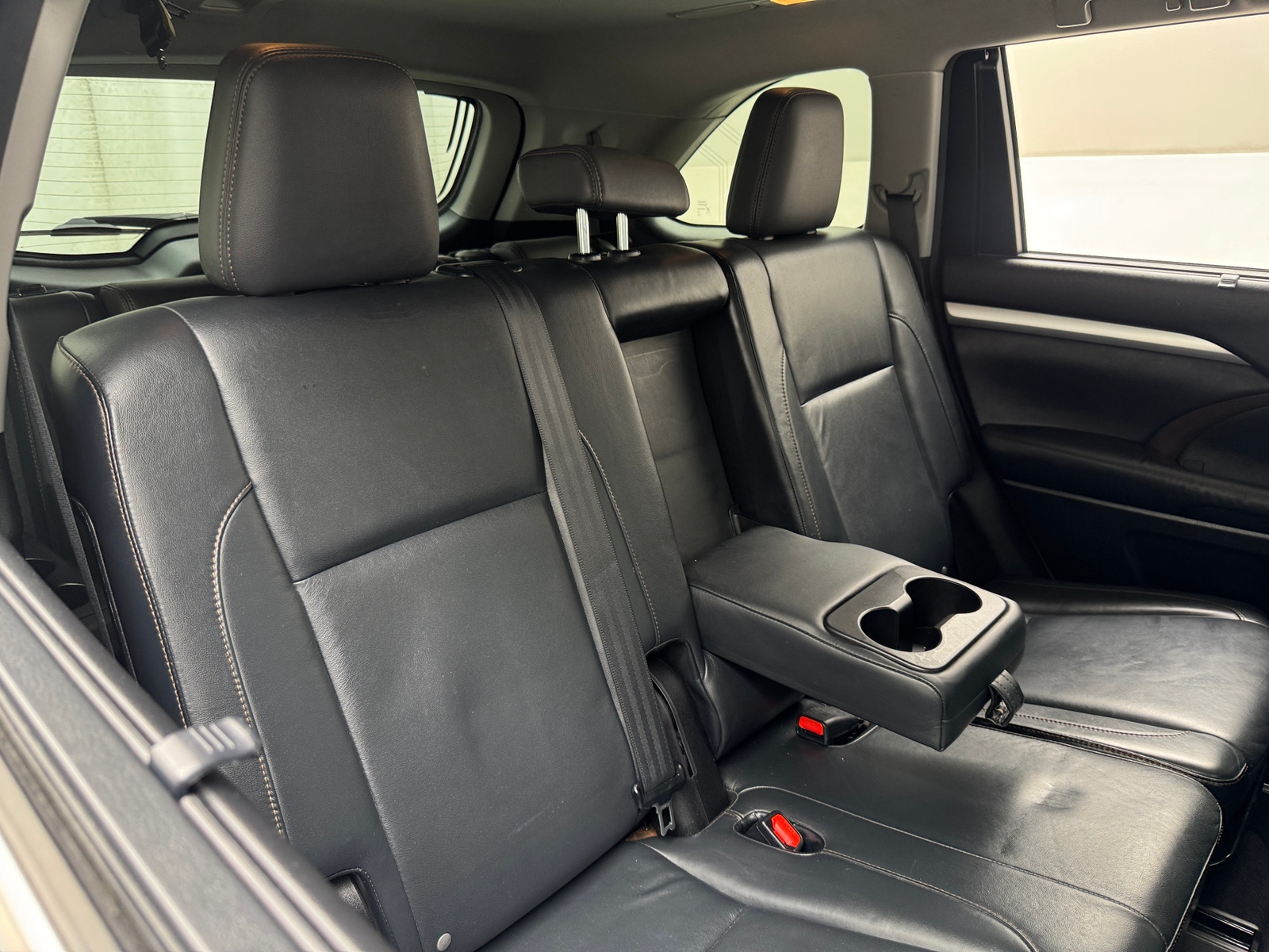Thumbnail: 2015 Toyota Highlander - 6