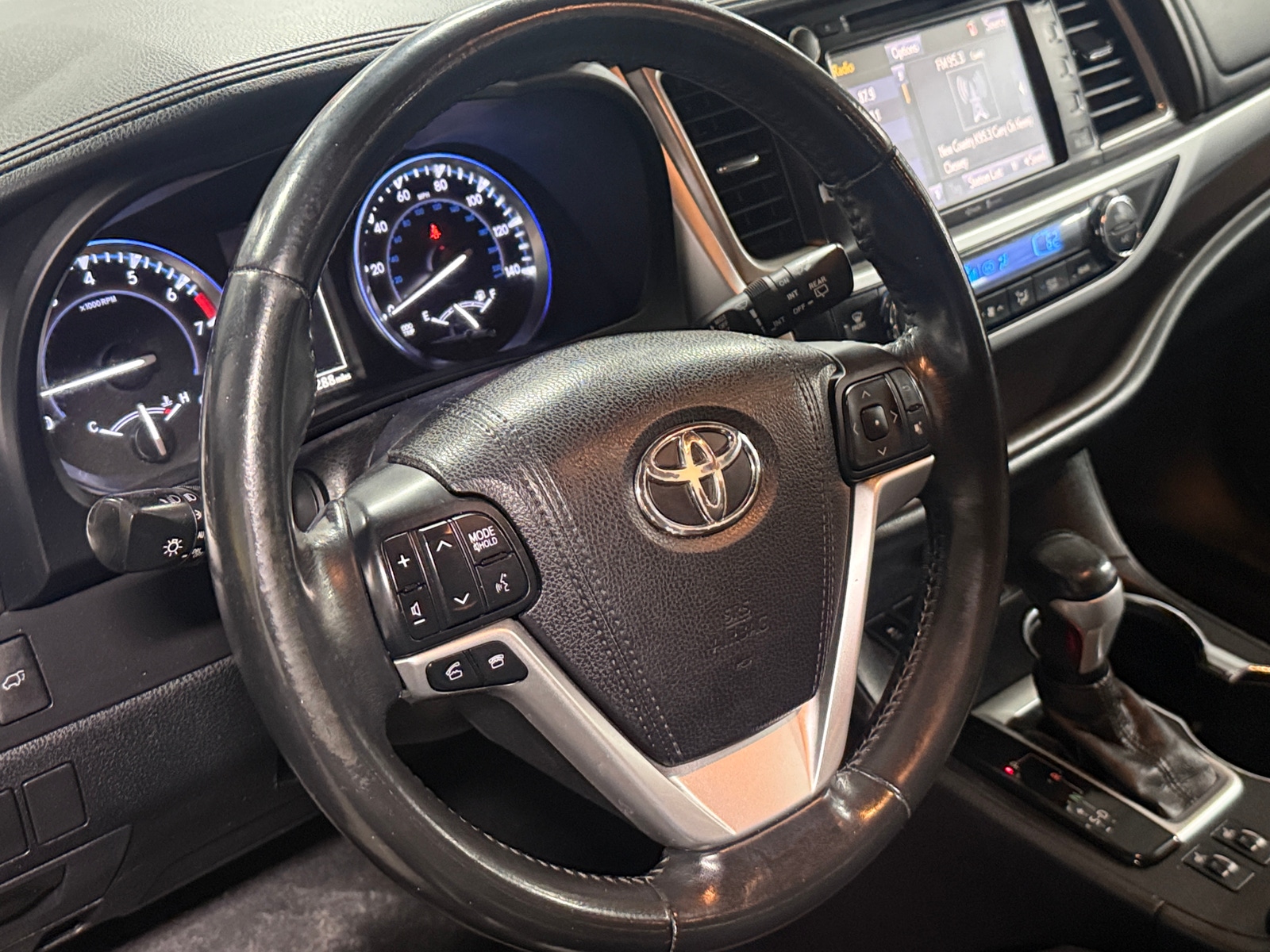 Thumbnail: 2015 Toyota Highlander - 5