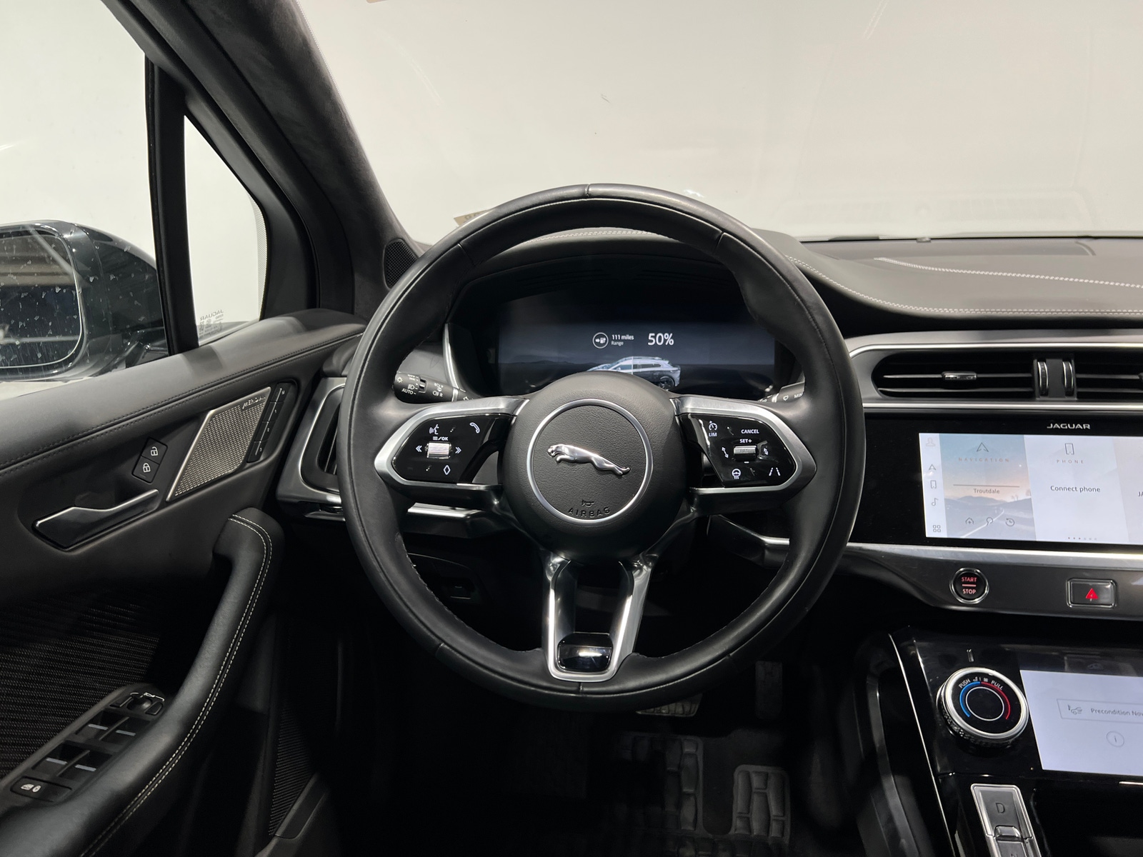 Thumbnail: 2024 Jaguar I-Pace - 5