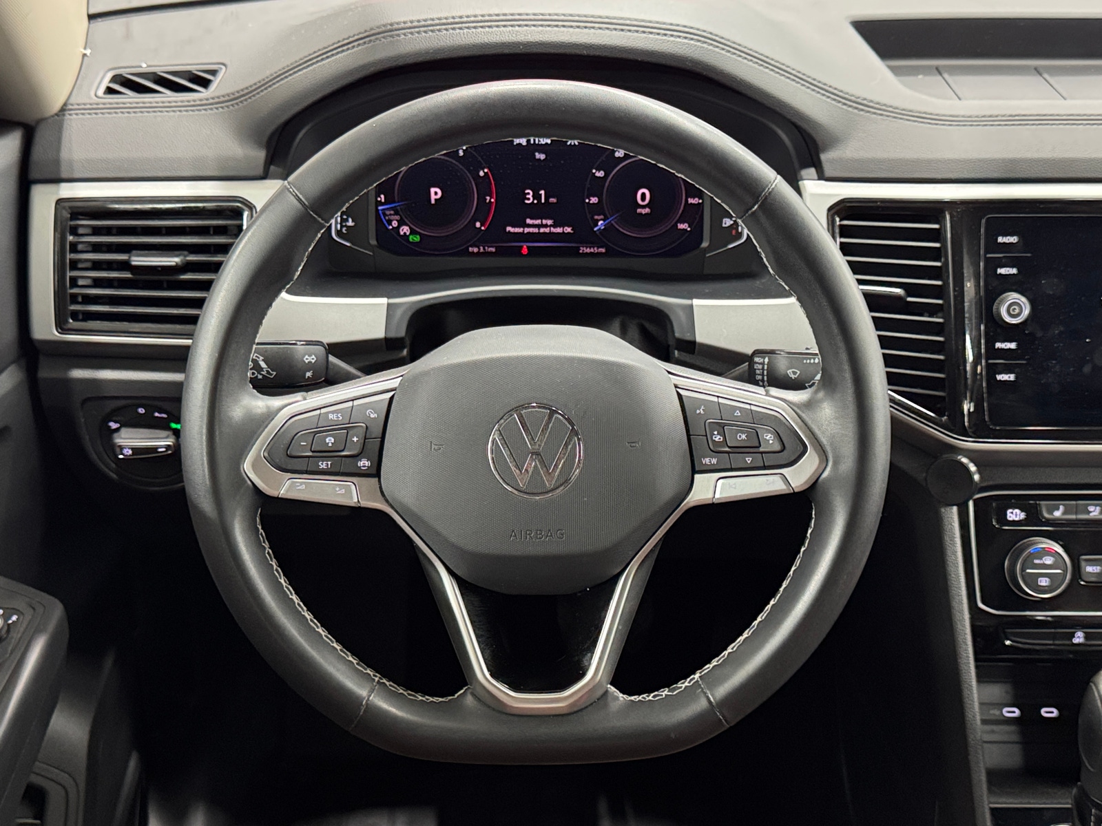 Thumbnail: 2023 Volkswagen Atlas - 4