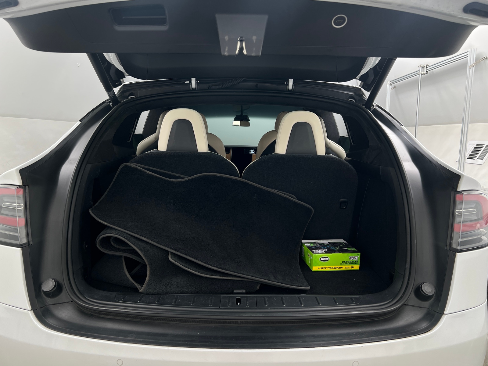 Thumbnail: 2020 Tesla Model X - 6