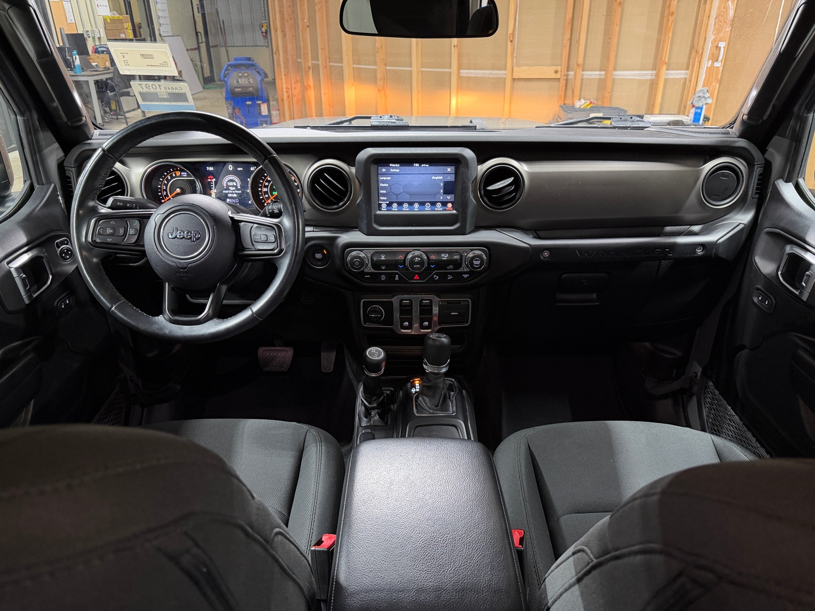 Thumbnail: 2019 Jeep Wrangler - 3