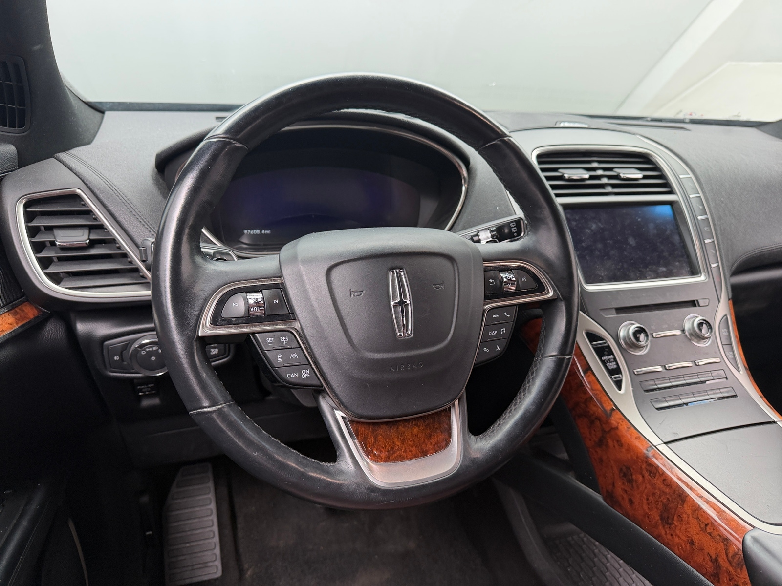 Thumbnail: 2019 Lincoln Nautilus - 4