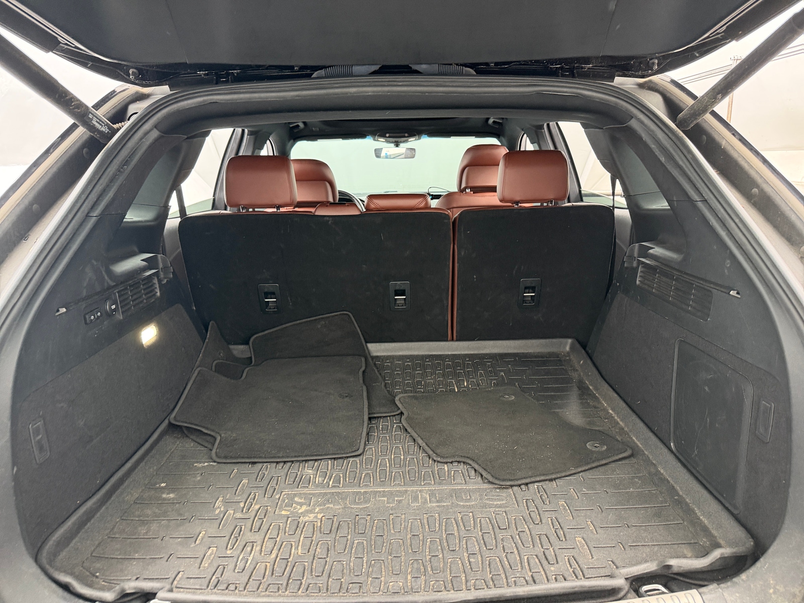 Thumbnail: 2019 Lincoln Nautilus - 6