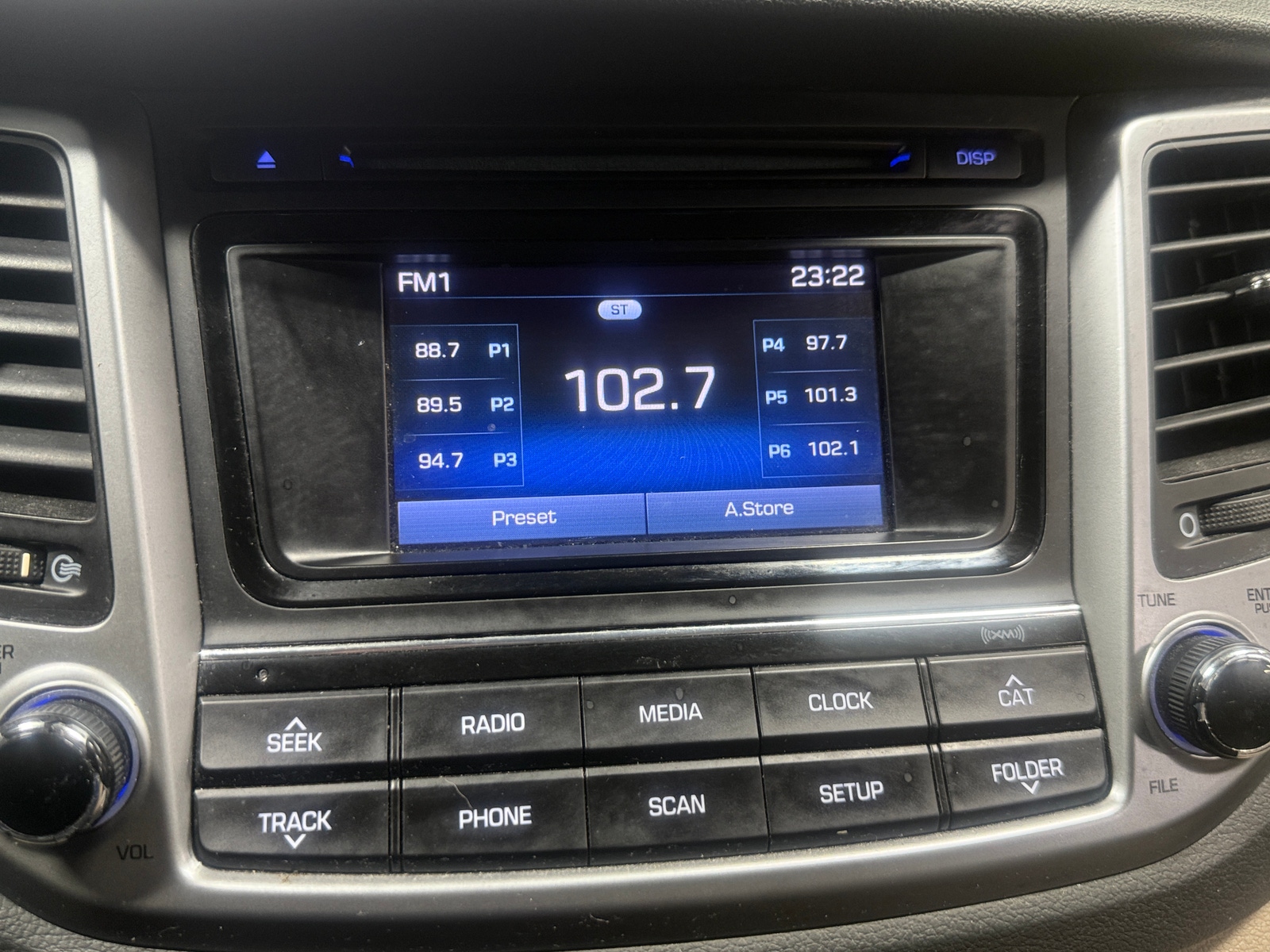 Thumbnail: 2016 Hyundai Tucson - 4