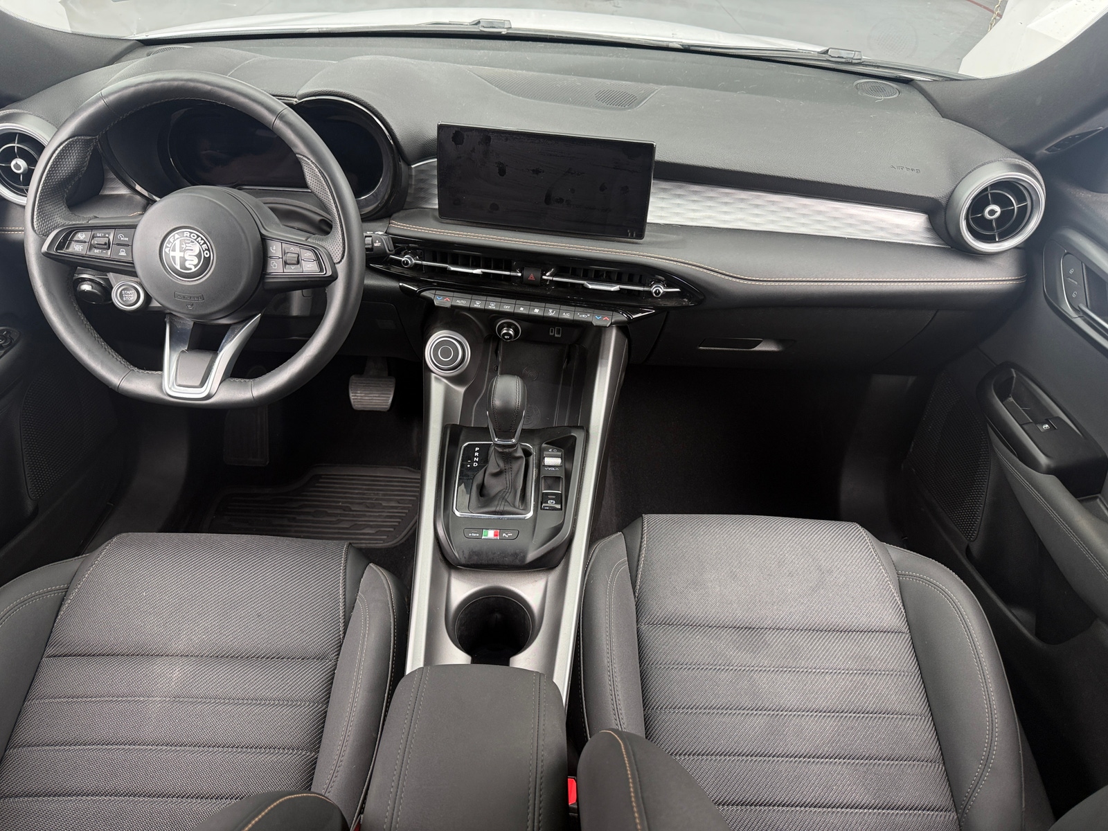 Thumbnail: 2024 Alfa Romeo Tonale - 3
